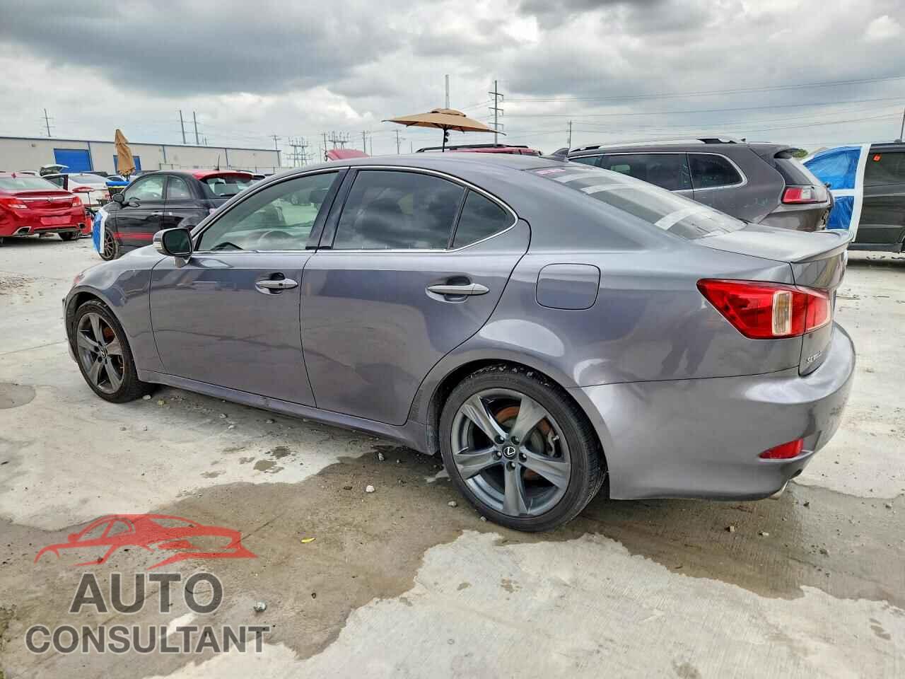 LEXUS IS 2012 - JTHBF5C21C5157401