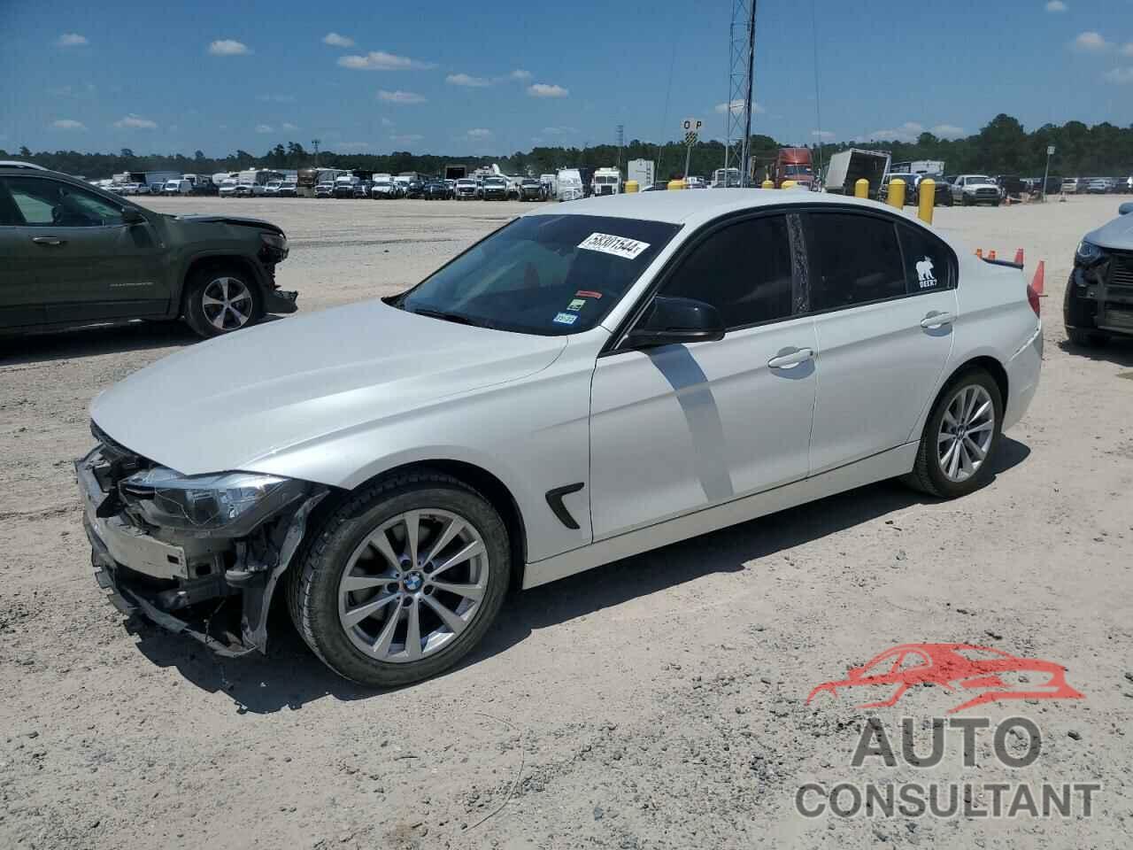 BMW 3 SERIES 2016 - WBA8E1G52GNU10112