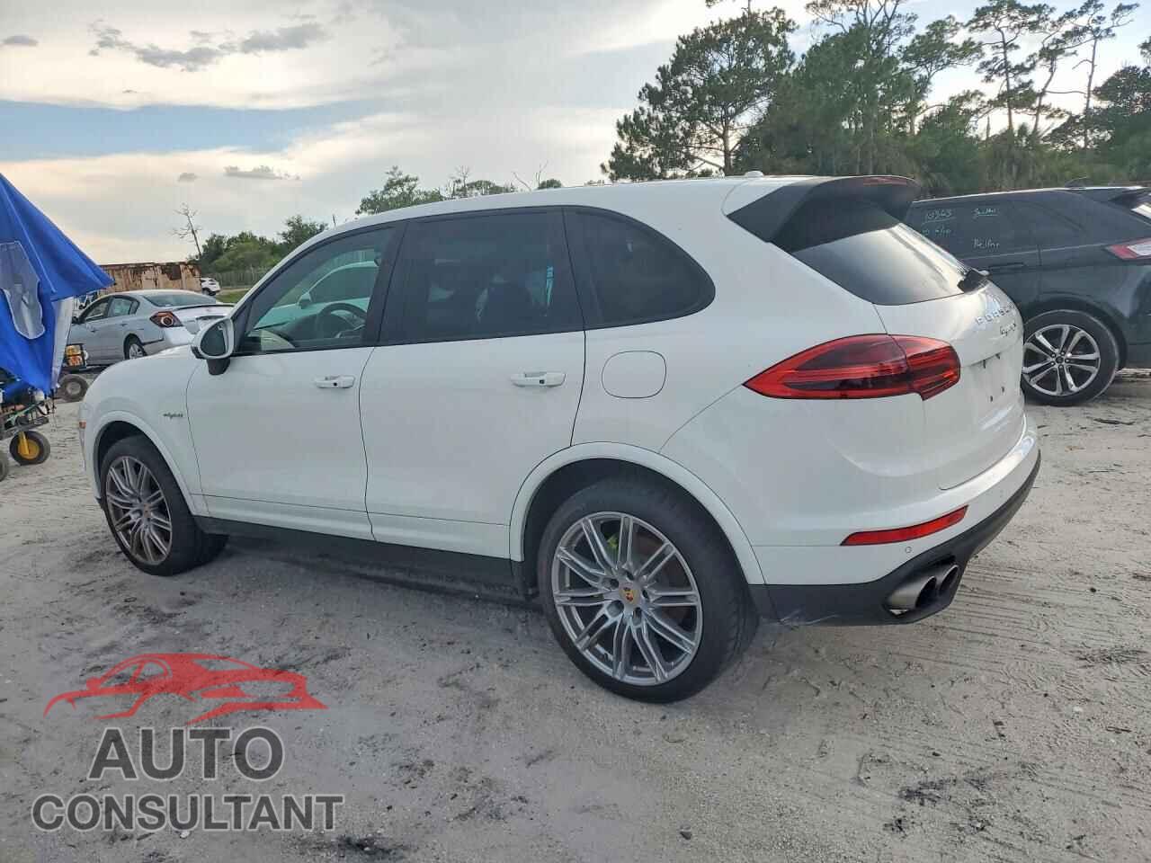 PORSCHE CAYENNE 2017 - WP1AE2A27HLA75059
