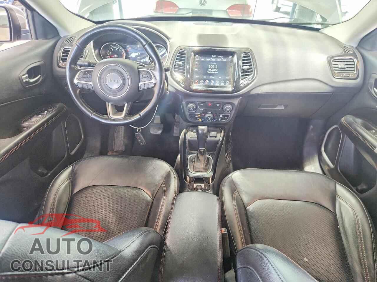 JEEP COMPASS 2020 - 3C4NJCCB8LT194012