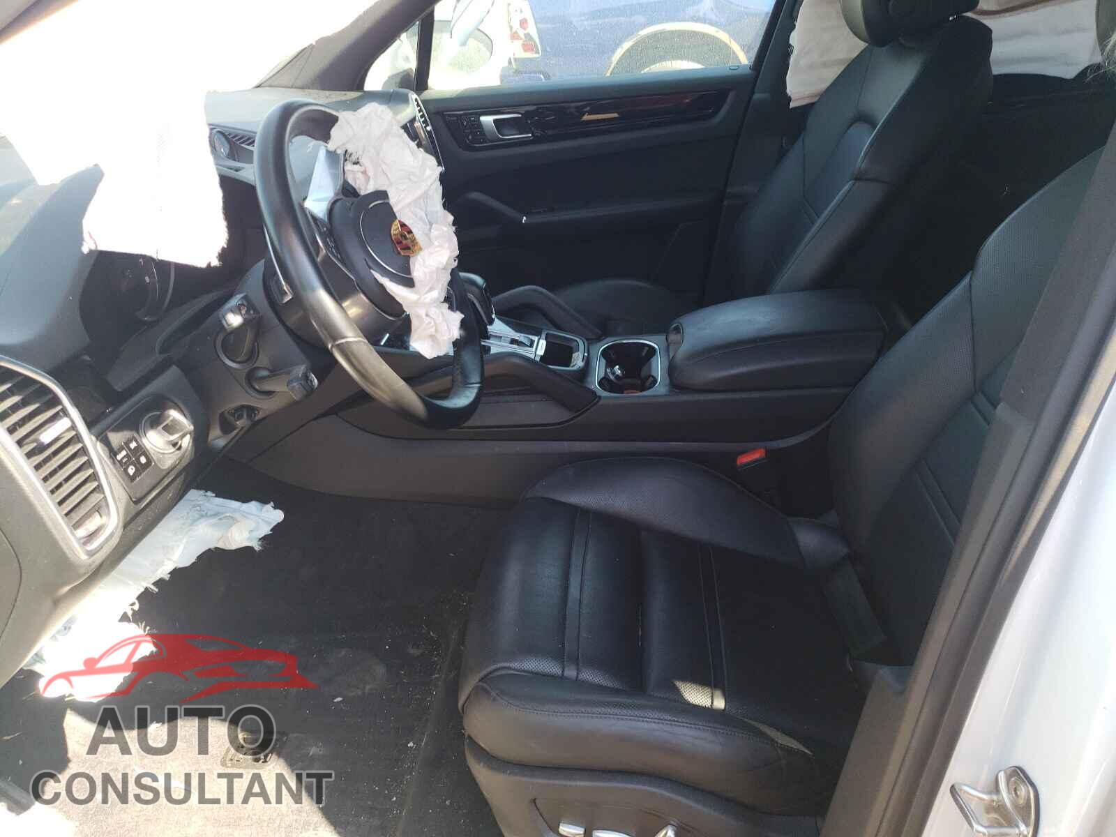 PORSCHE CAYENNE 2019 - WP1AB2AY5KDA62311