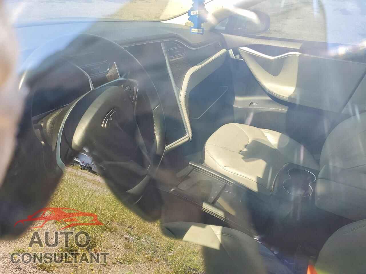 TESLA MODEL S 2013 - 5YJSA1CG3DFP03930