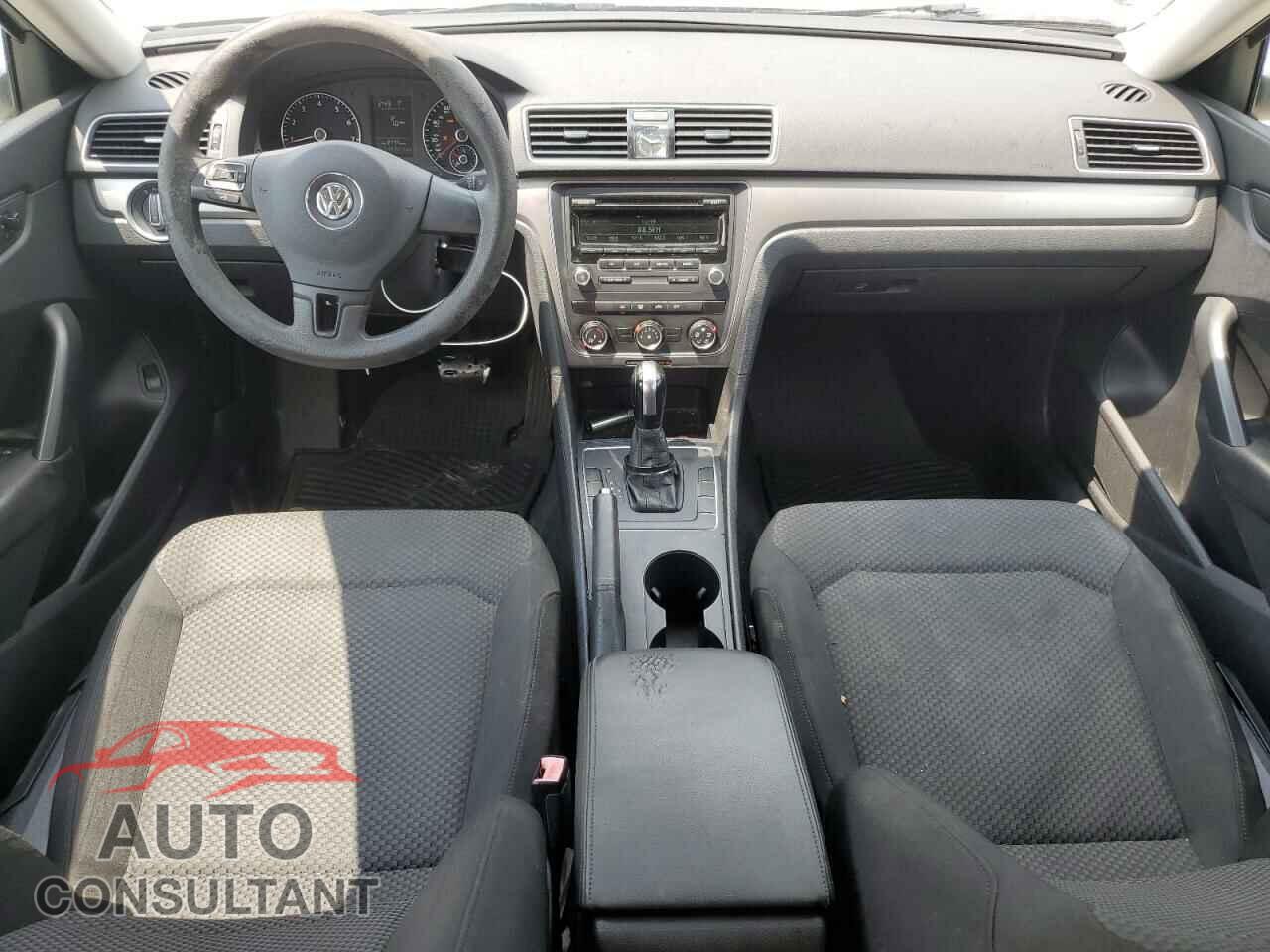 VOLKSWAGEN PASSAT 2015 - 1VWAT7A32FC044986