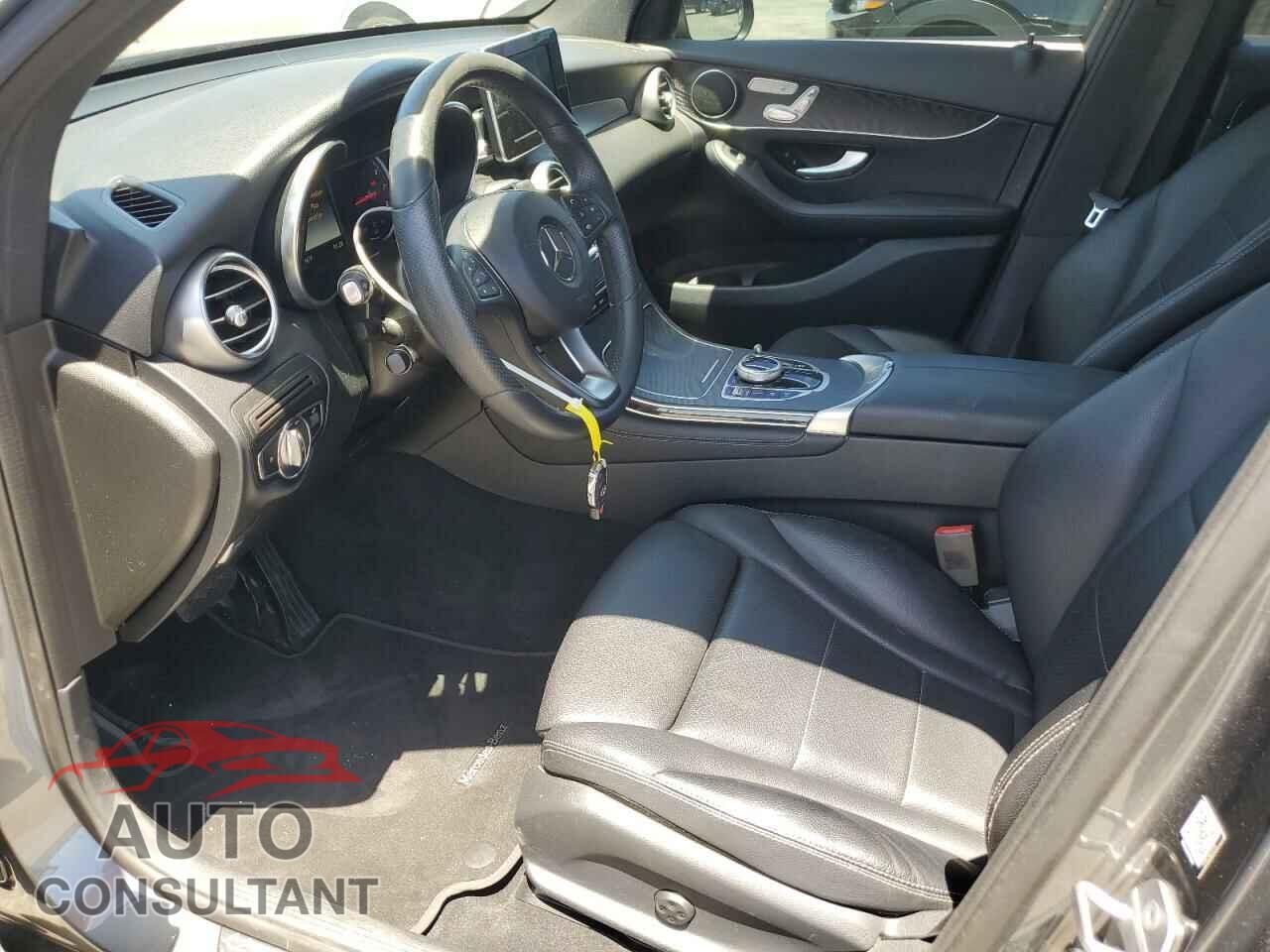 MERCEDES-BENZ GLC-CLASS 2017 - WDC0G4JB9HV009470