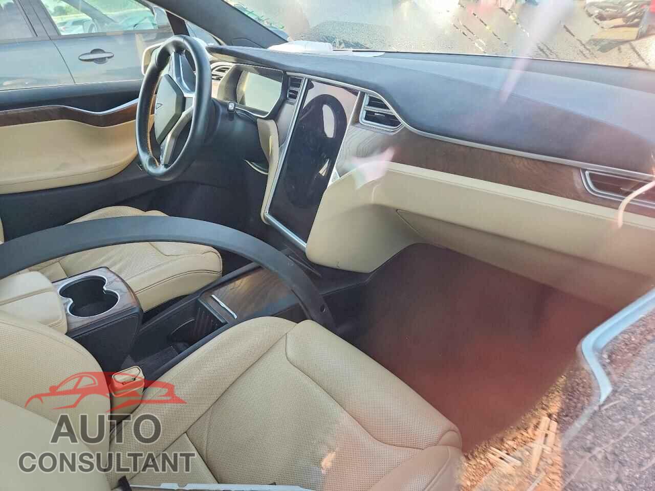 TESLA MODEL X 2016 - 5YJXCBE2XGF014527