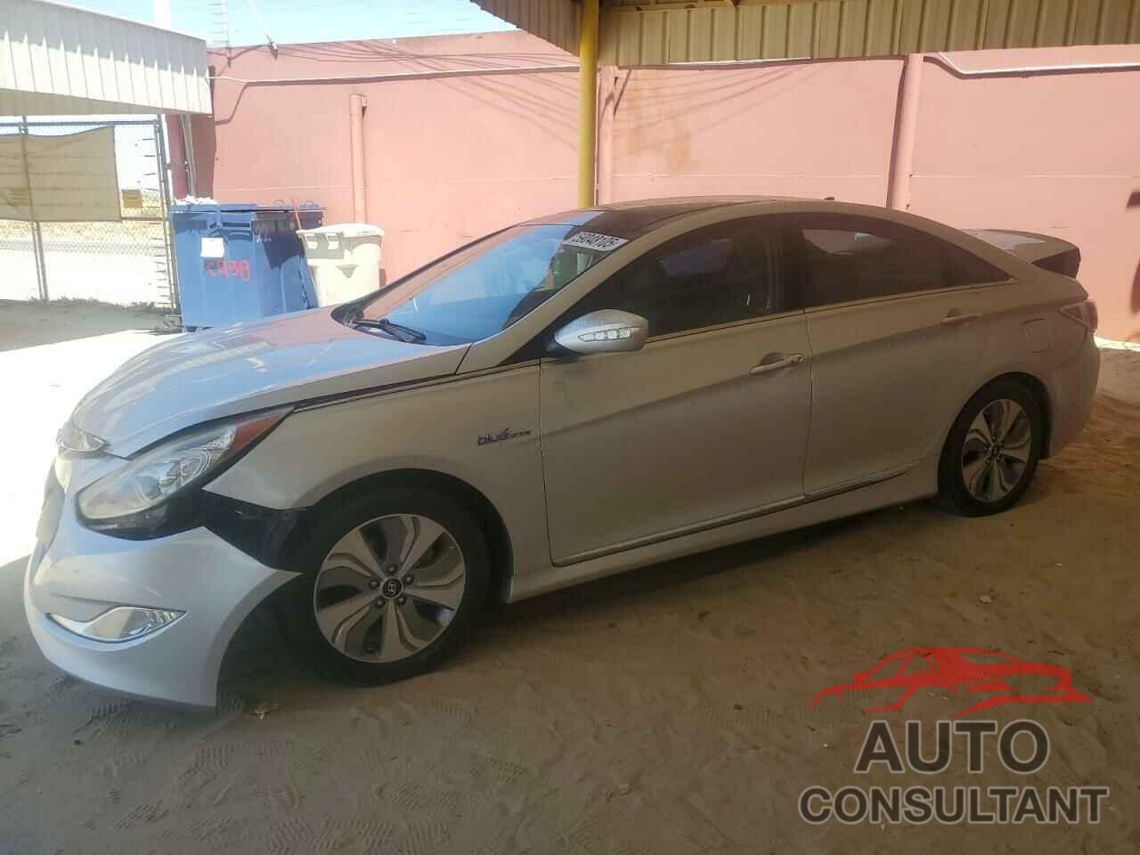 HYUNDAI SONATA 2013 - KMHEC4A48DA064594