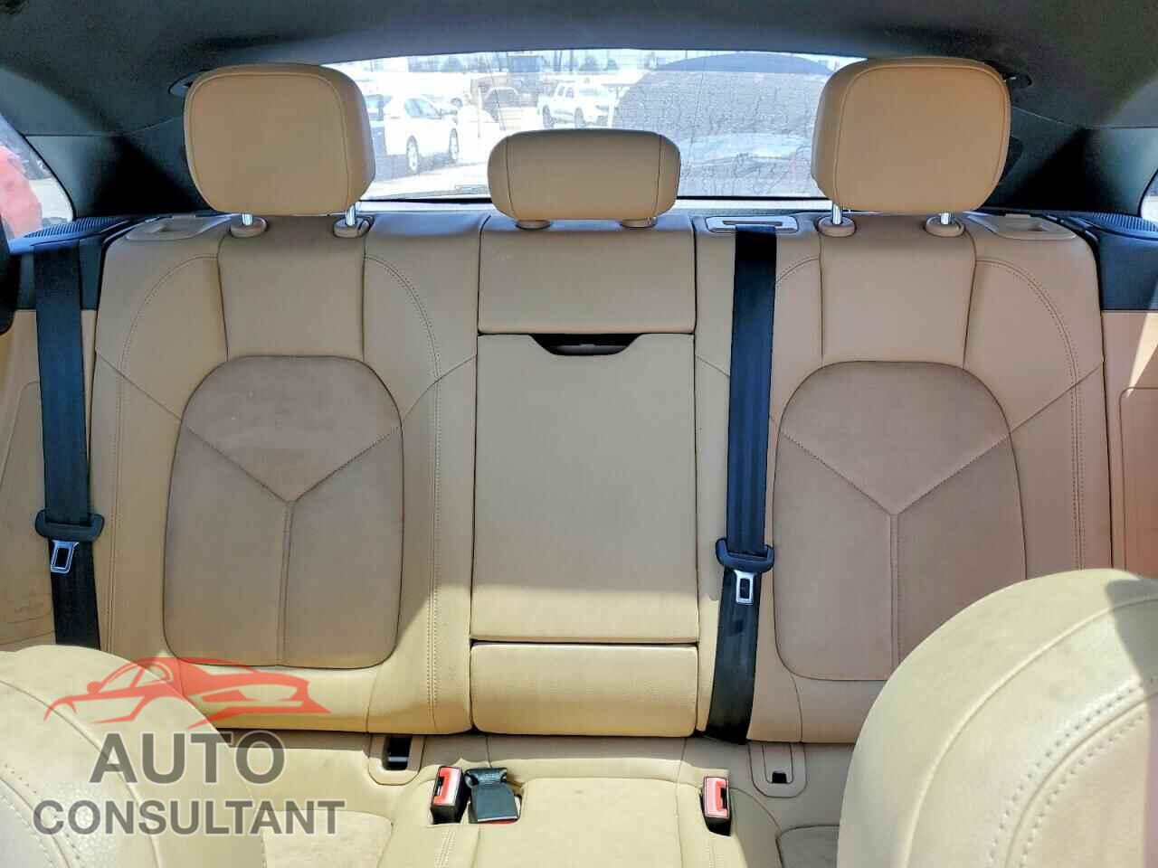 PORSCHE MACAN 2017 - WP1AA2A52HLB01945