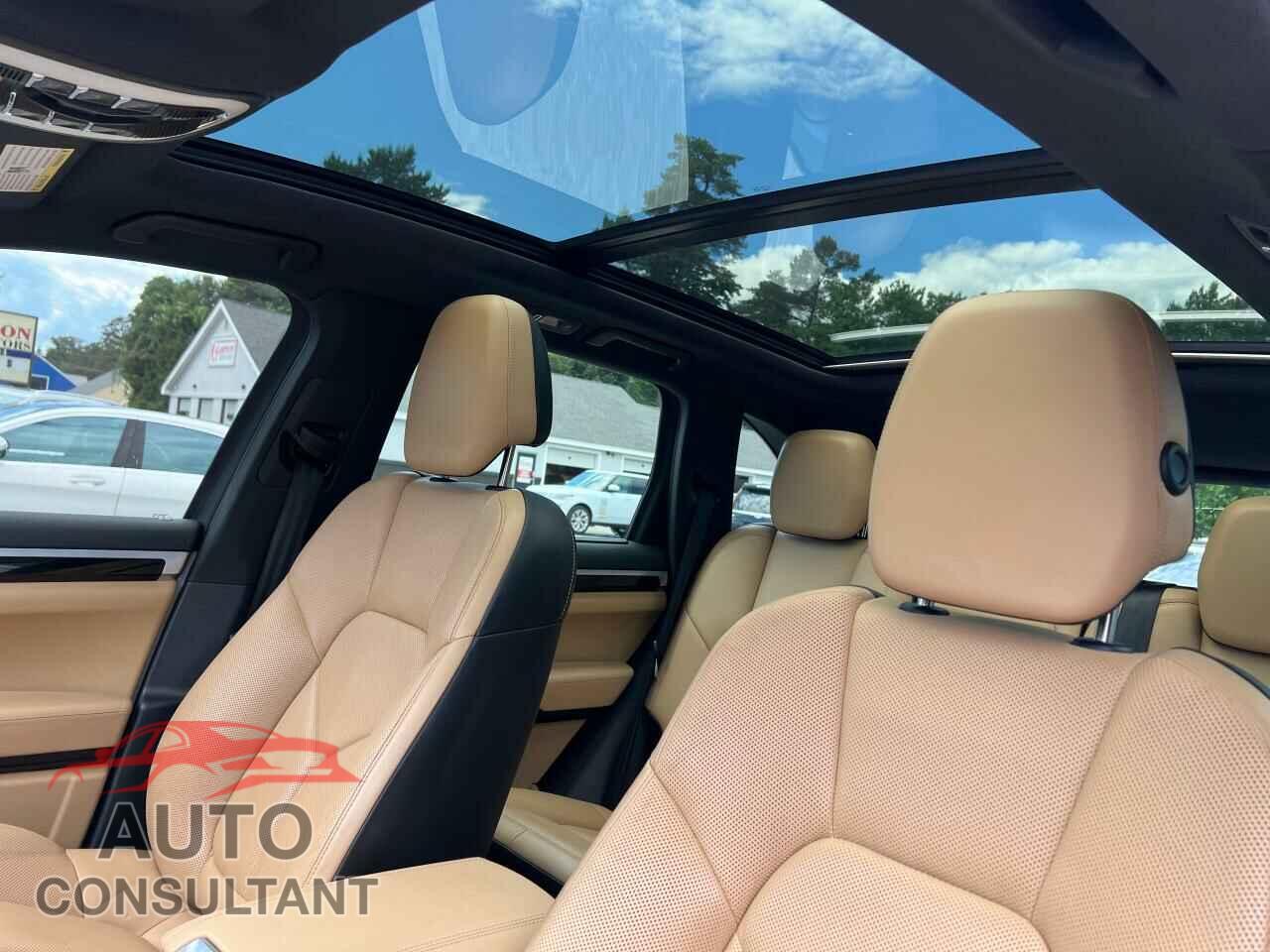 PORSCHE CAYENNE 2016 - WP1AE2A29GLA62277