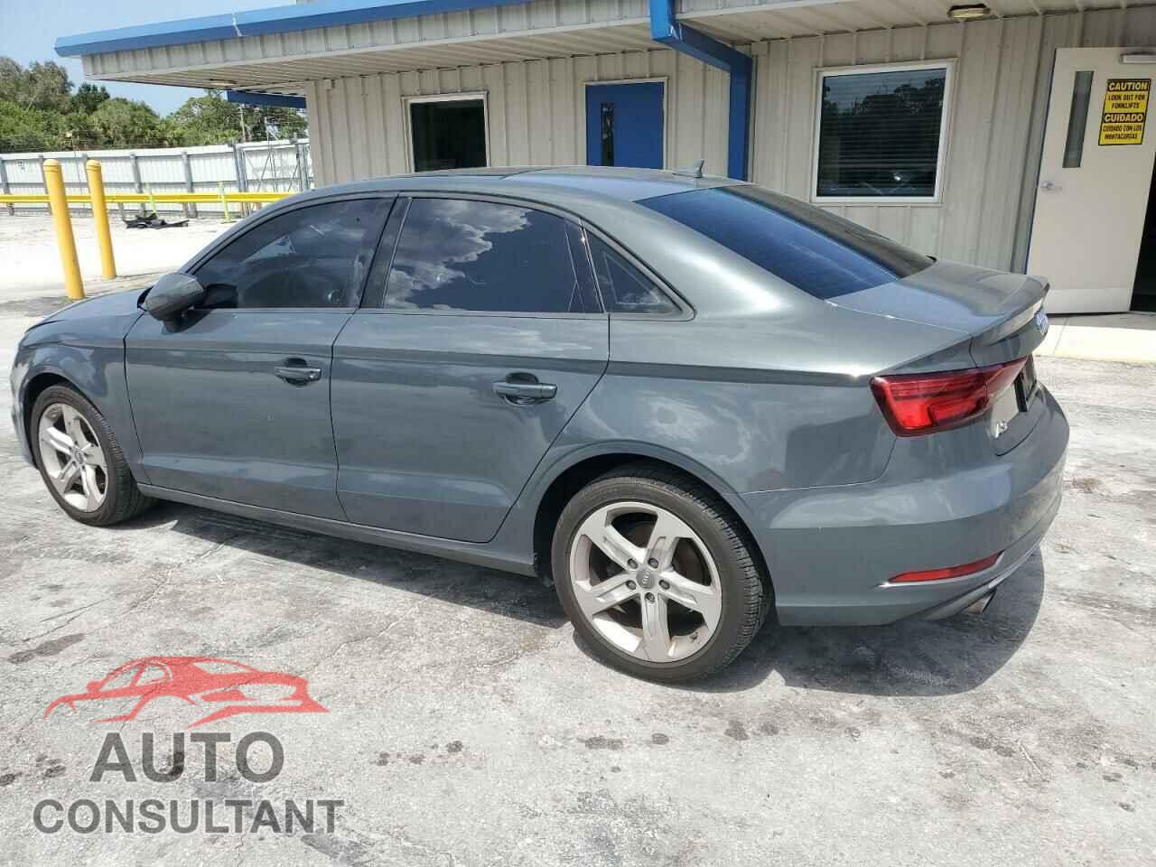 AUDI A3 2018 - WAUB8GFF3J1031483