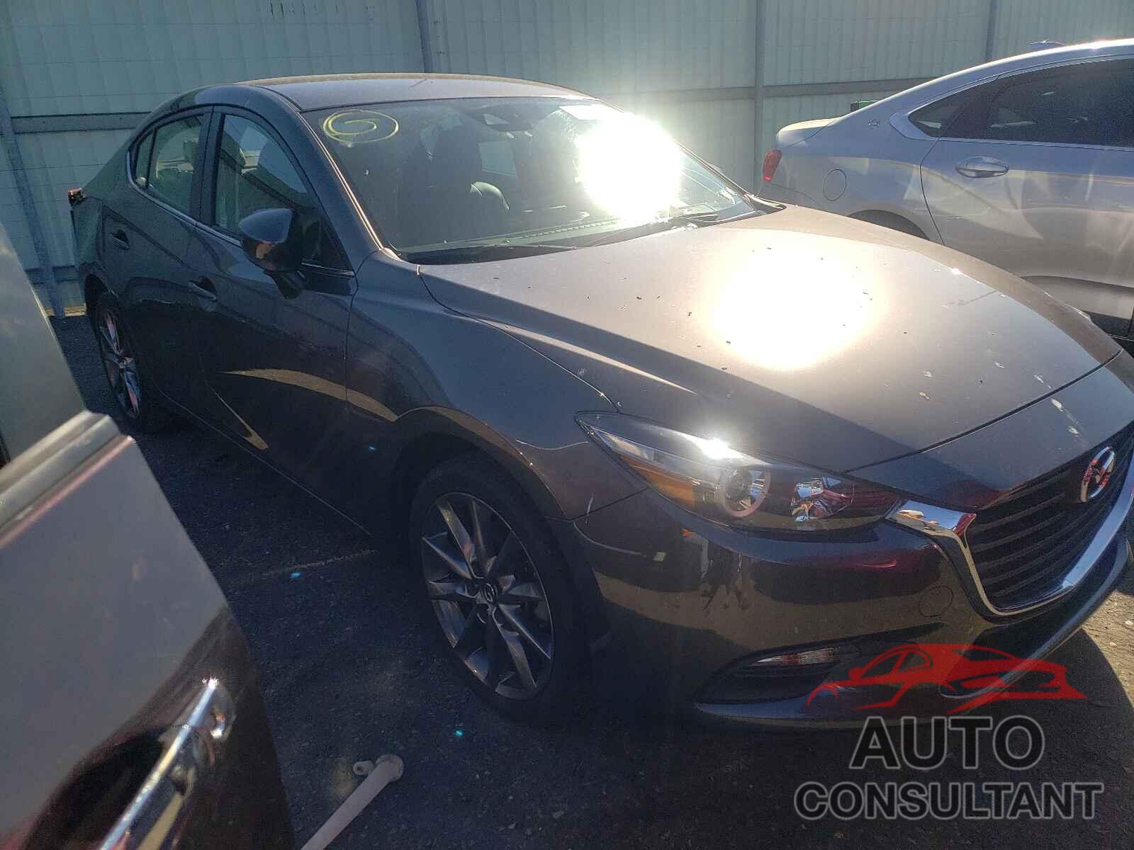 MAZDA 3 2018 - 3MZBN1V37JM252813