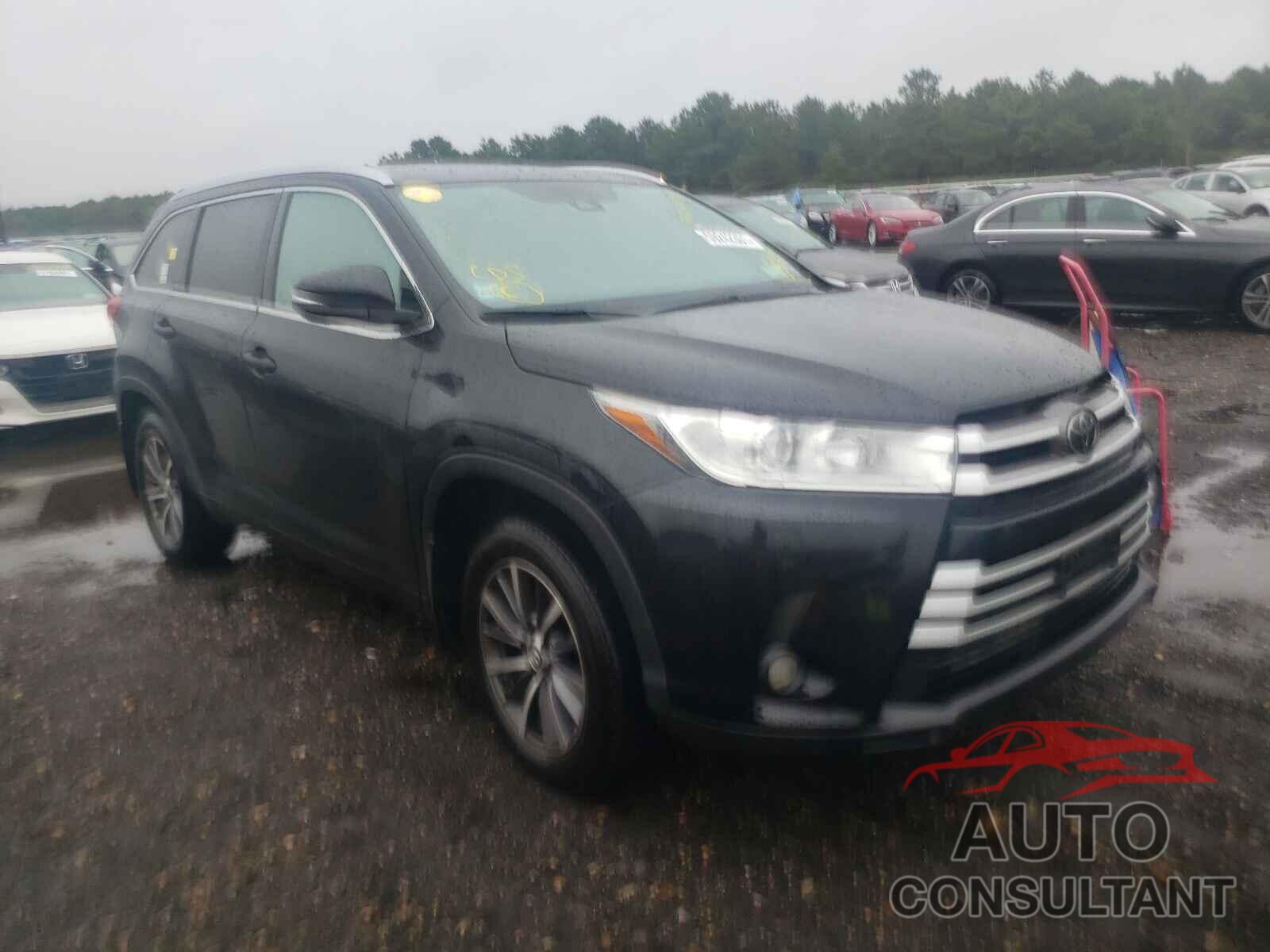 TOYOTA HIGHLANDER 2018 - 5TDJZRFH2JS488636
