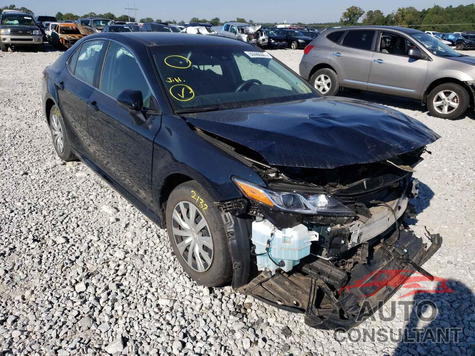 TOYOTA CAMRY 2018 - 4T1B11HK8JU663162