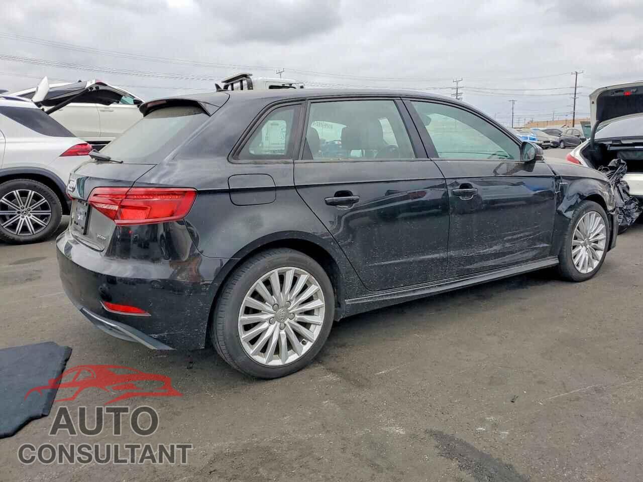 AUDI A3 2017 - WAUUPBFF5HA046897