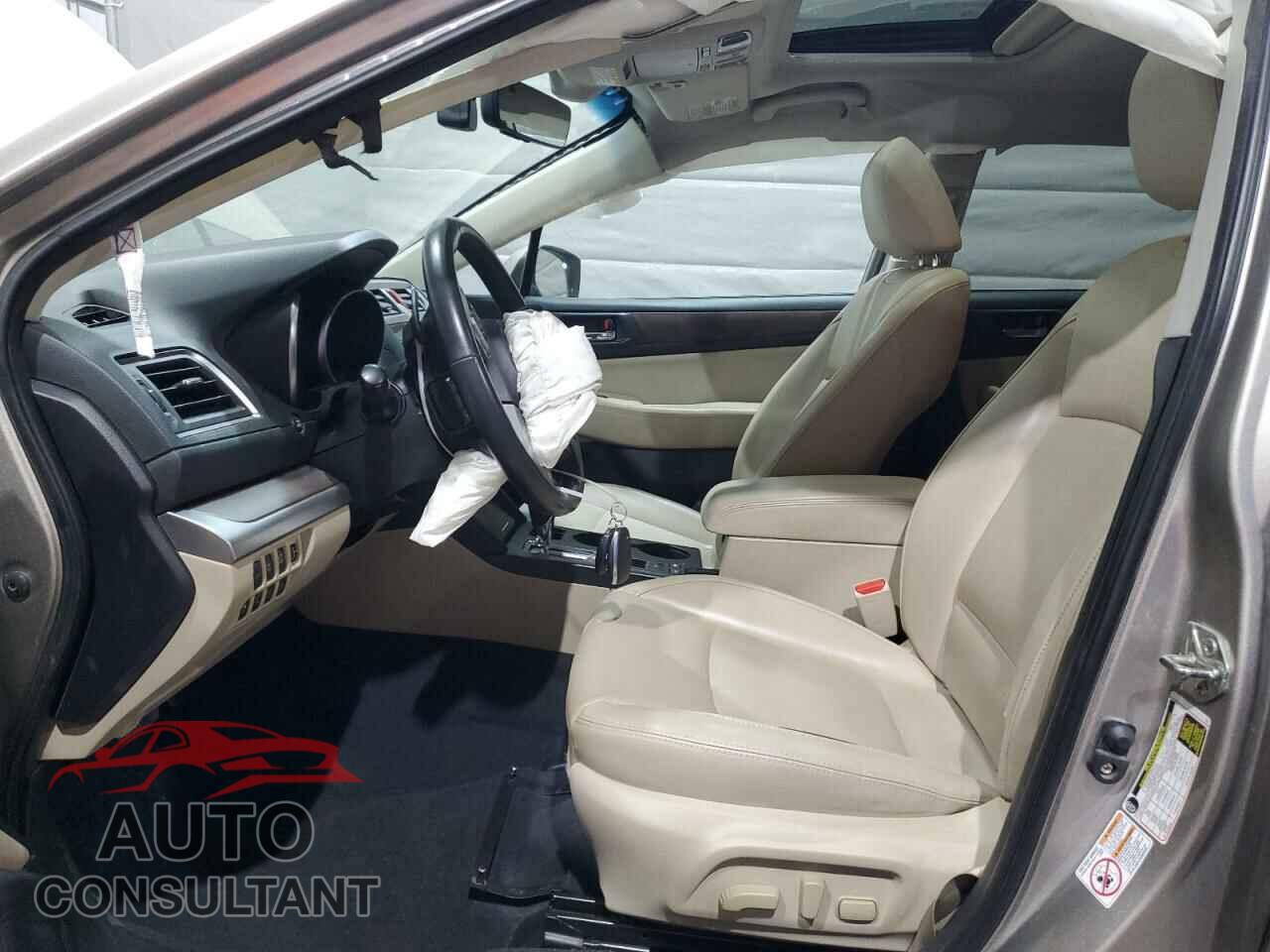 SUBARU OUTBACK 2017 - 4S4BSENC0H3300131