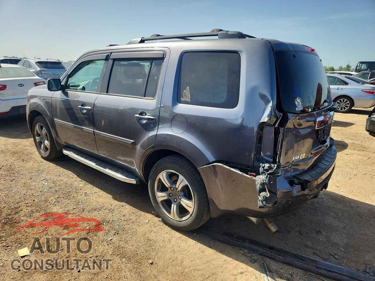 HONDA PILOT 2015 - 5FNYF4H3XFB015591