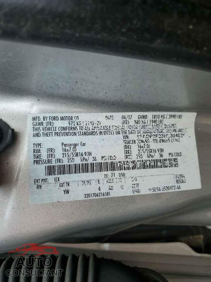 FORD FOCUS 2017 - 1FADP3F23HL304625