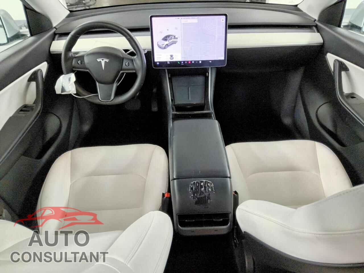 TESLA MODEL Y 2021 - 5YJYGDED6MF116182