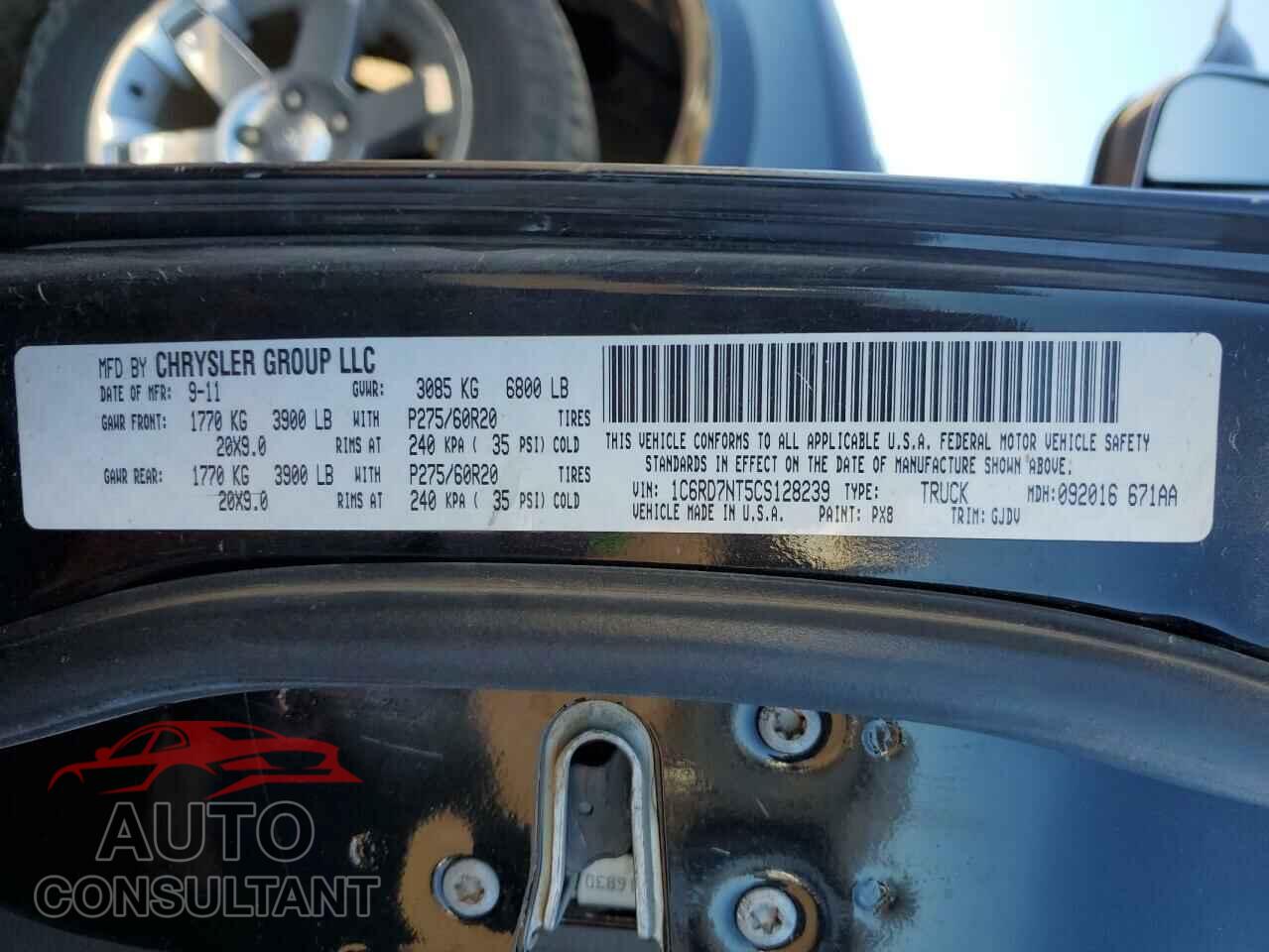 DODGE RAM 1500 2012 - 1C6RD7NT5CS128239