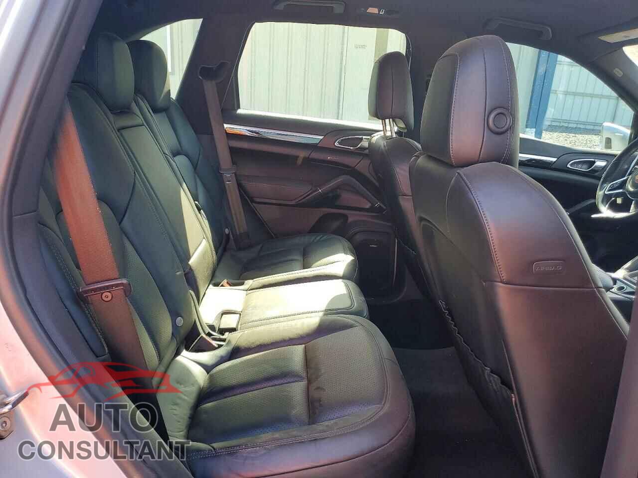 PORSCHE CAYENNE 2016 - WP1AA2A21GLA10136