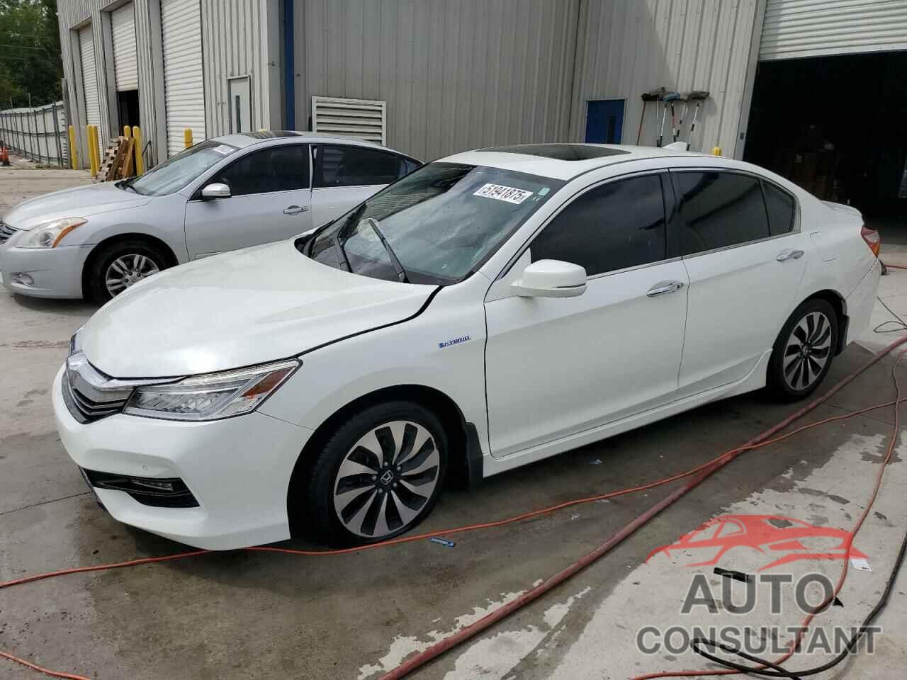 HONDA ACCORD 2017 - JHMCR6F74HC008296