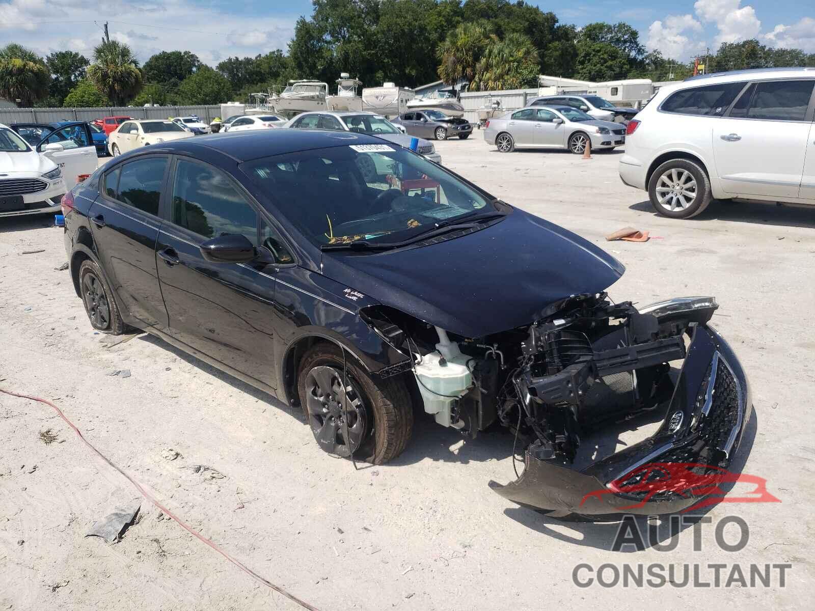 KIA FORTE 2018 - 3KPFK4A70JE229357