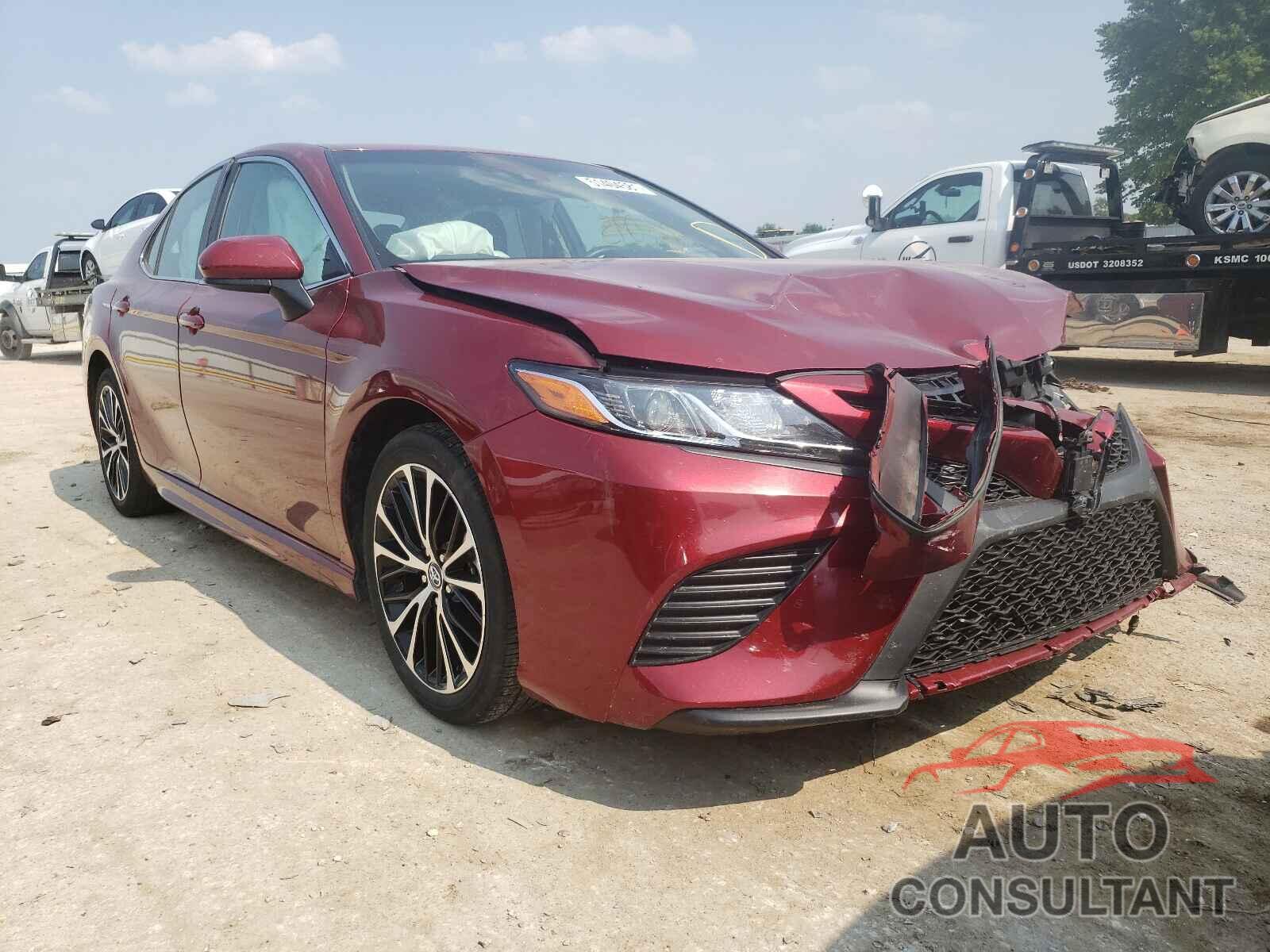 TOYOTA CAMRY 2018 - 4T1B11HK5JU515759
