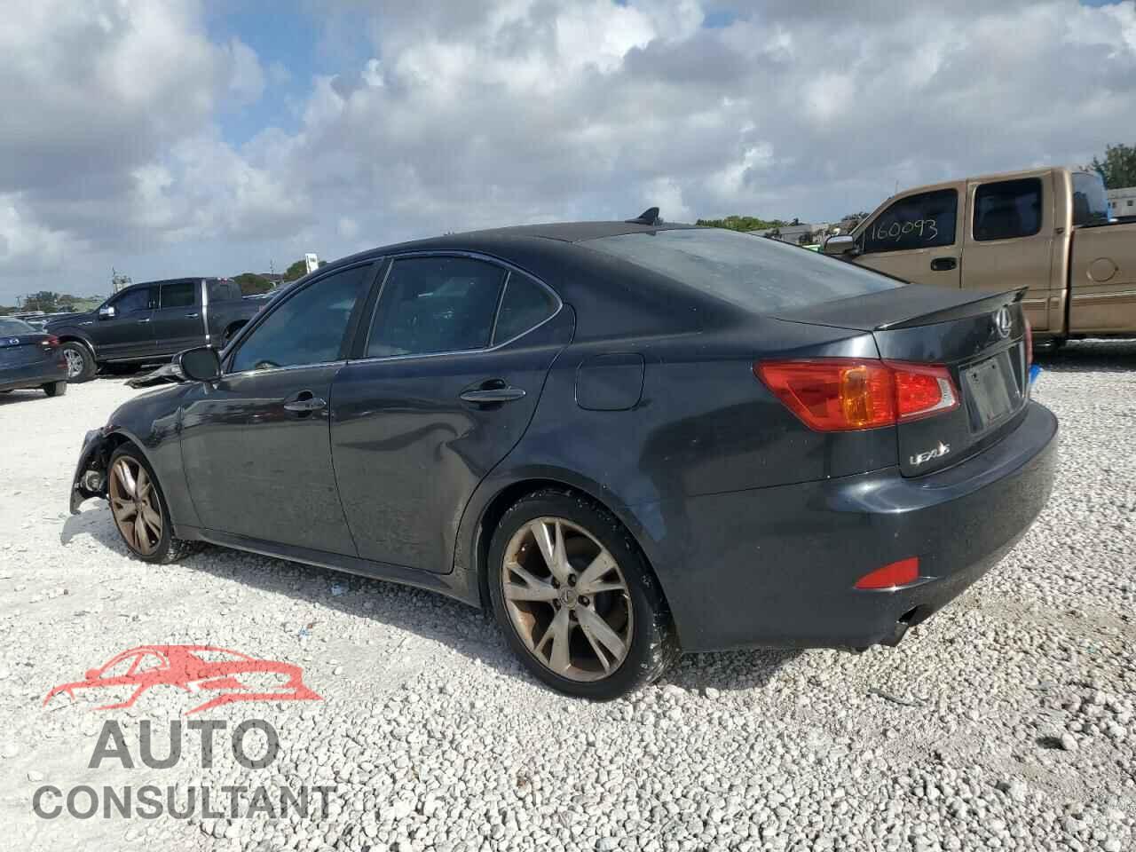 LEXUS IS 2009 - JTHBE262192017131