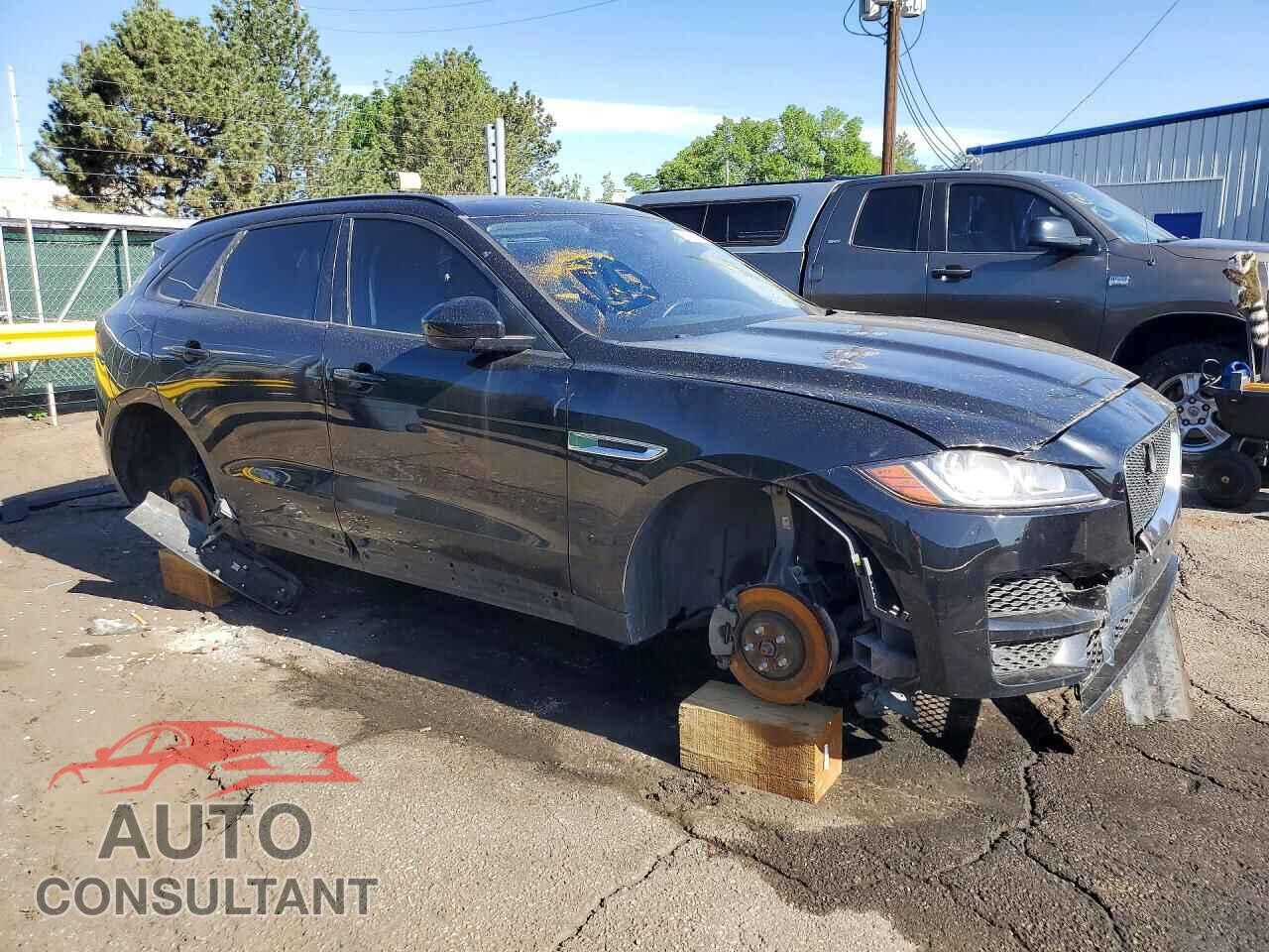 JAGUAR F-PACE 2018 - SADCJ2FX1JA268775