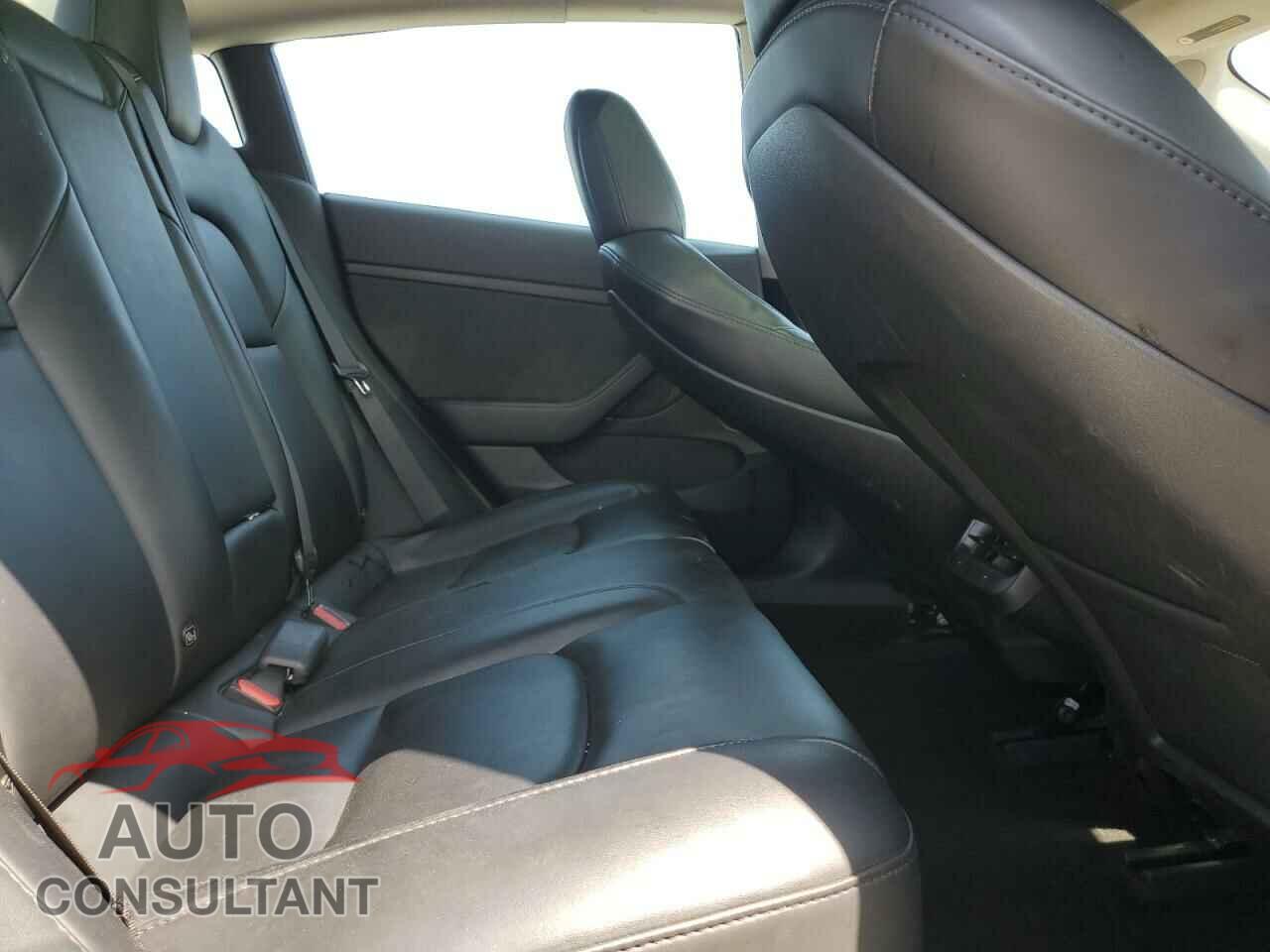 TESLA MODEL 3 2021 - 5YJ3E1EA0MF006300