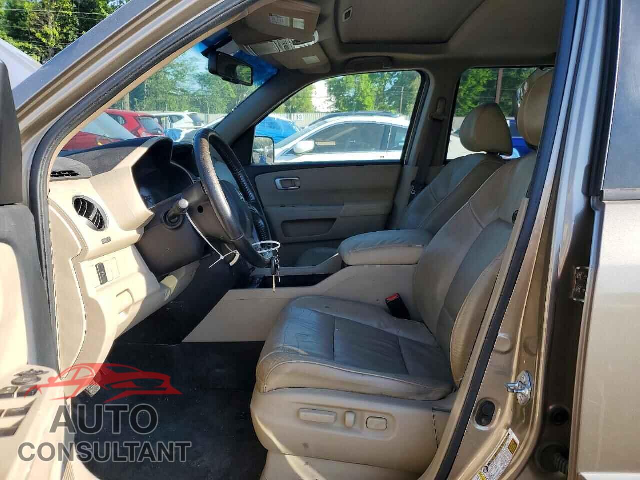 HONDA PILOT 2011 - 5FNYF4H54BB053085