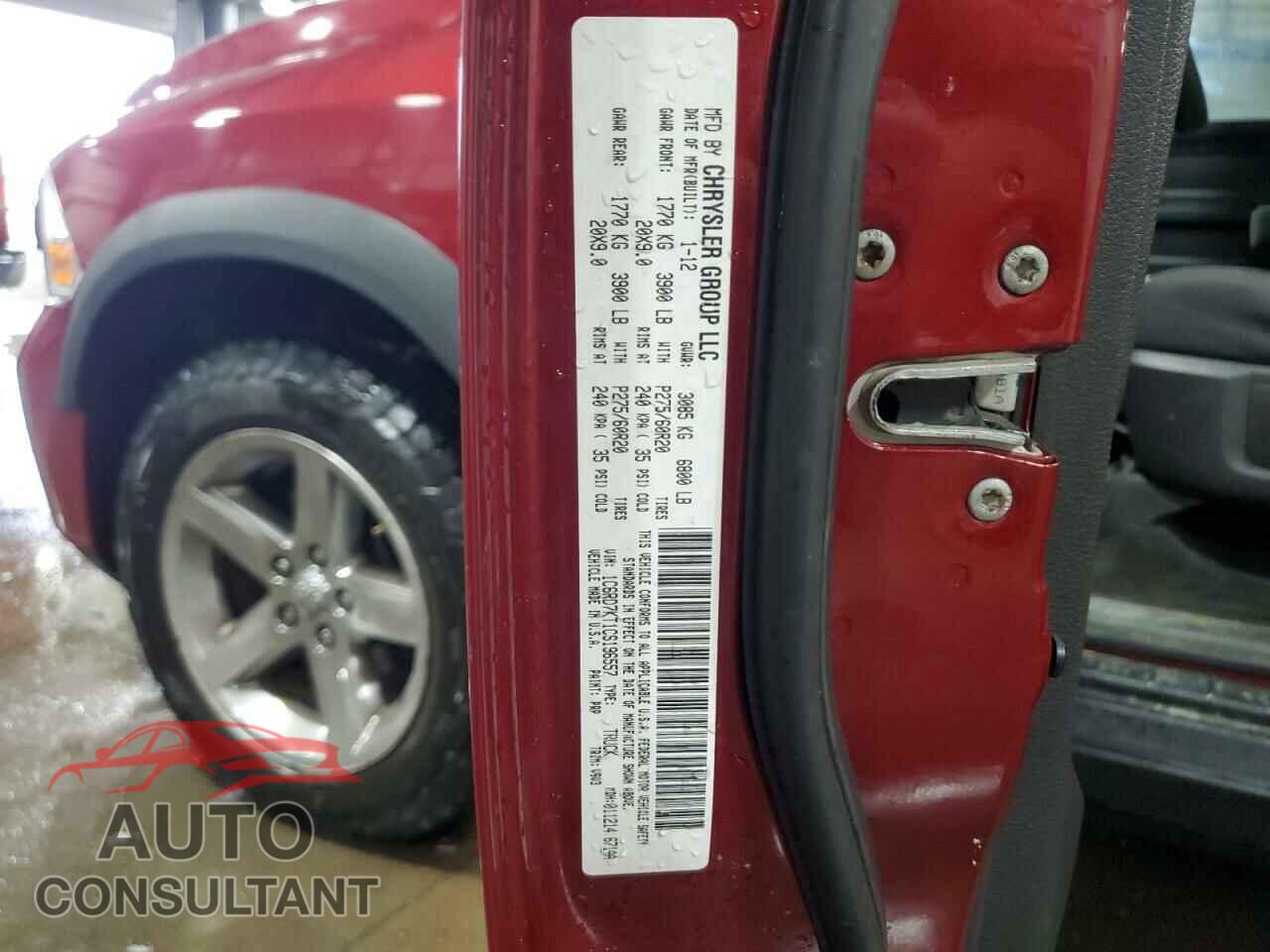 DODGE RAM 1500 2012 - 1C6RD7KT1CS196557