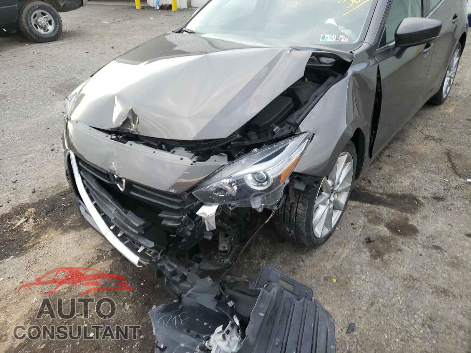 MAZDA 3 2017 - 3MZBN1V75HM122039