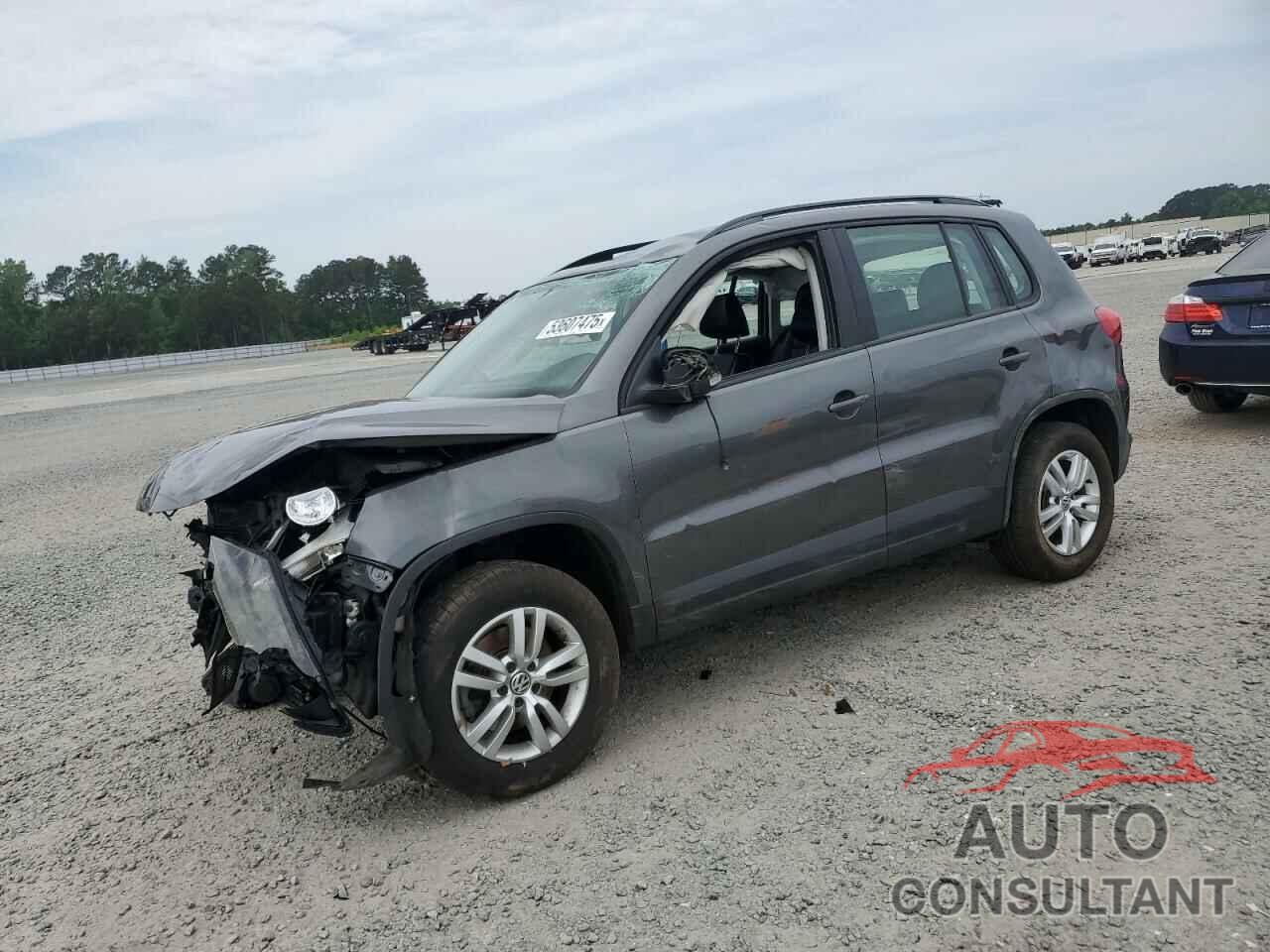VOLKSWAGEN TIGUAN 2017 - WVGBV7AX8HK038781