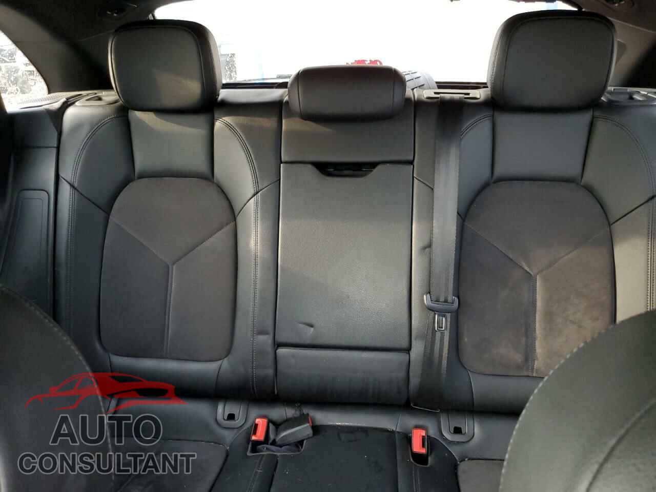 PORSCHE MACAN 2017 - WP1AA2A56HLB08283