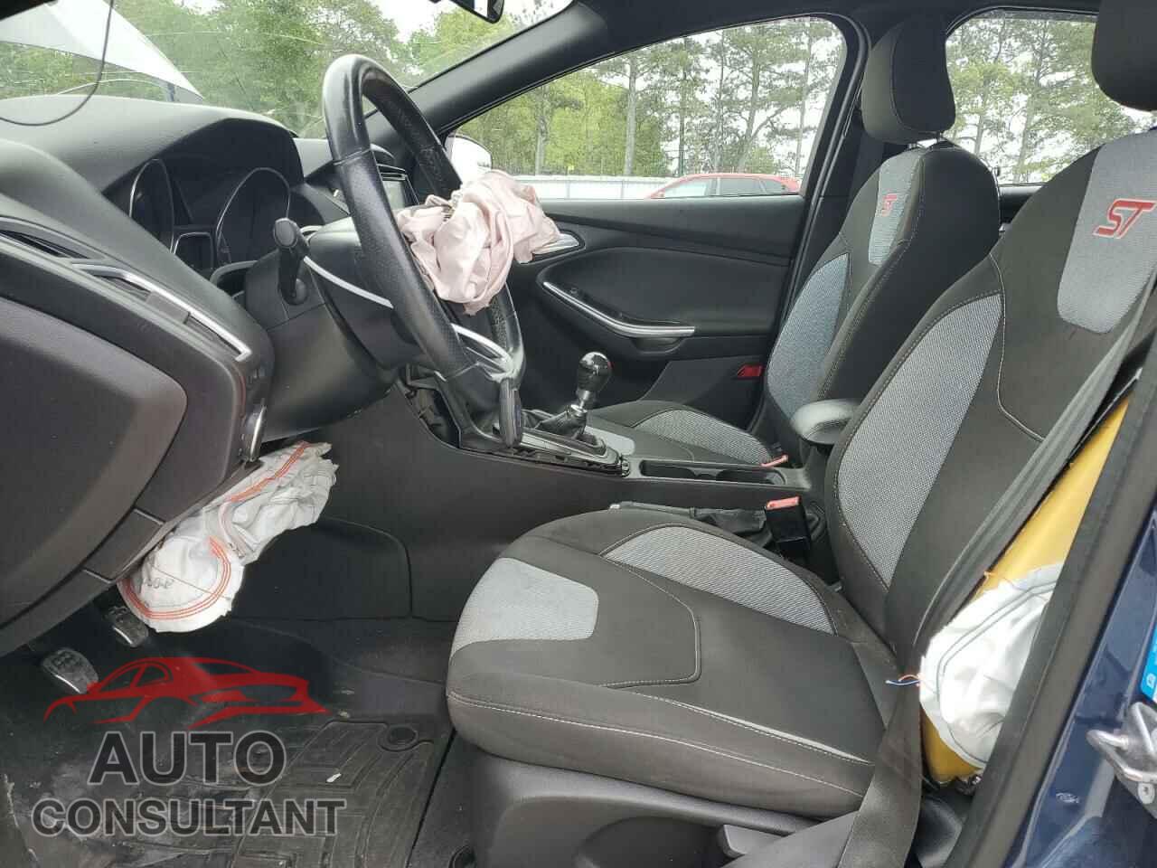 FORD FOCUS 2018 - 1FADP3L97JL283947