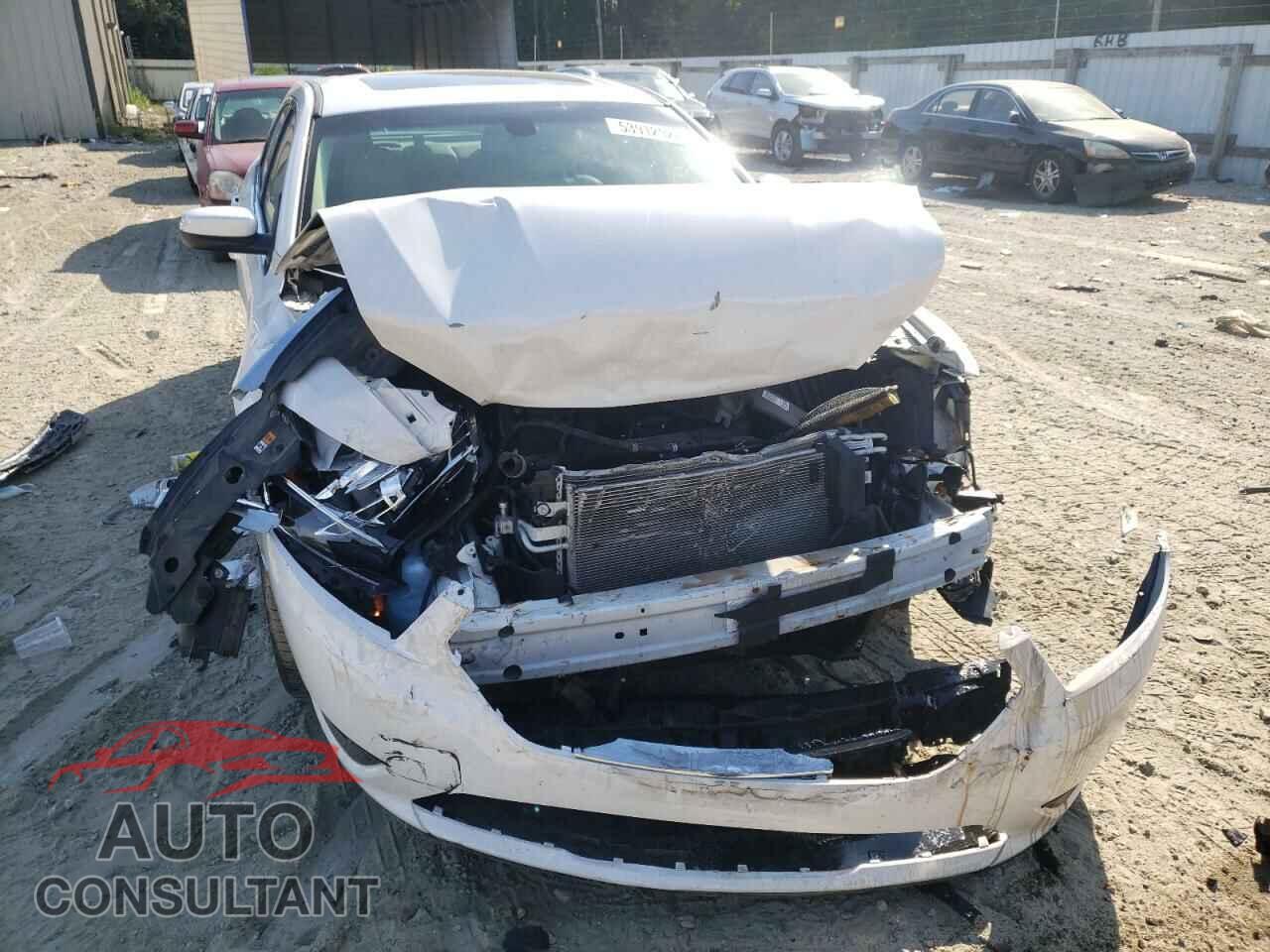 FORD TAURUS 2017 - 1FAHP2E85HG125612