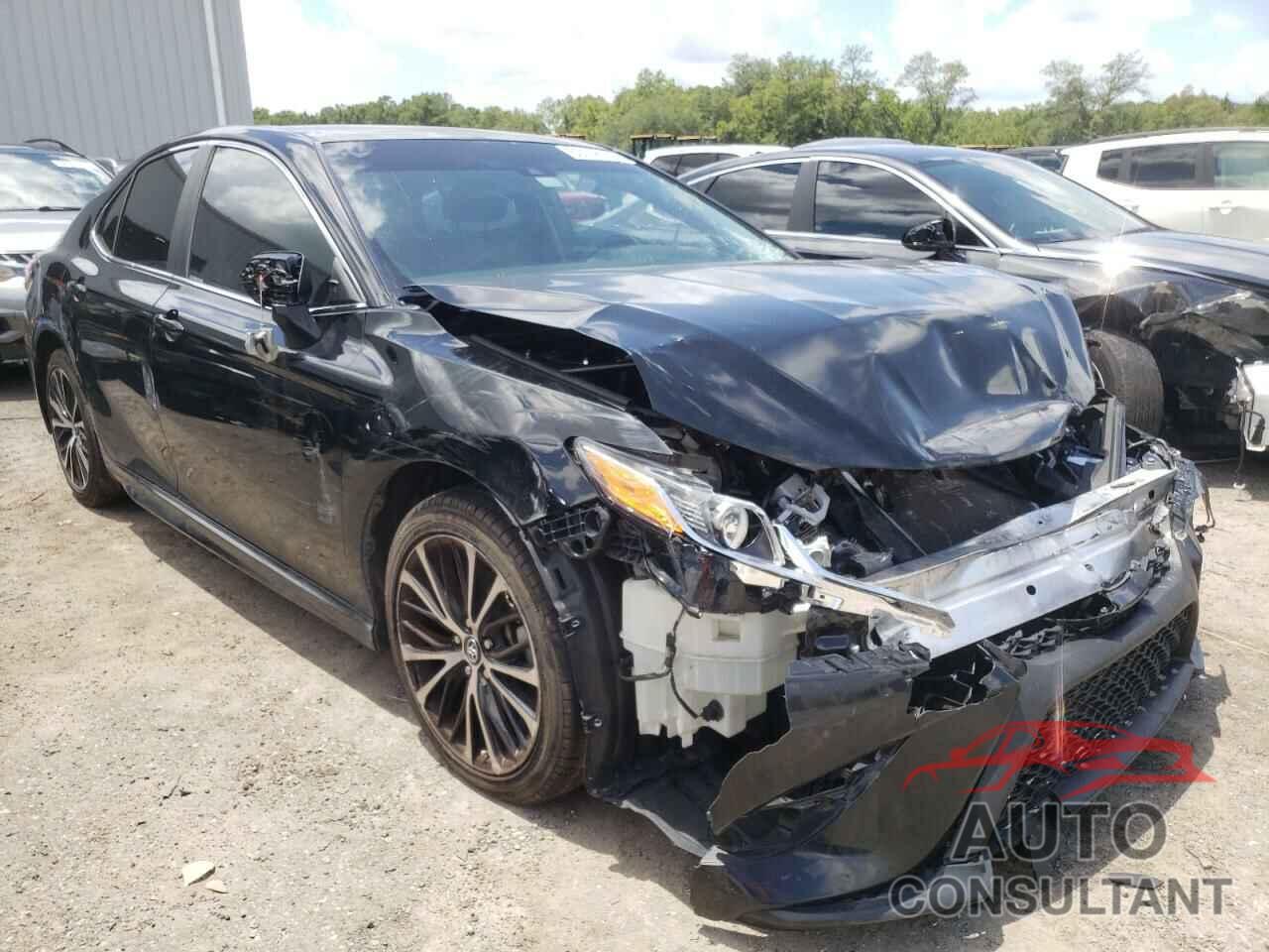 TOYOTA CAMRY 2018 - 4T1B11HK5JU552648