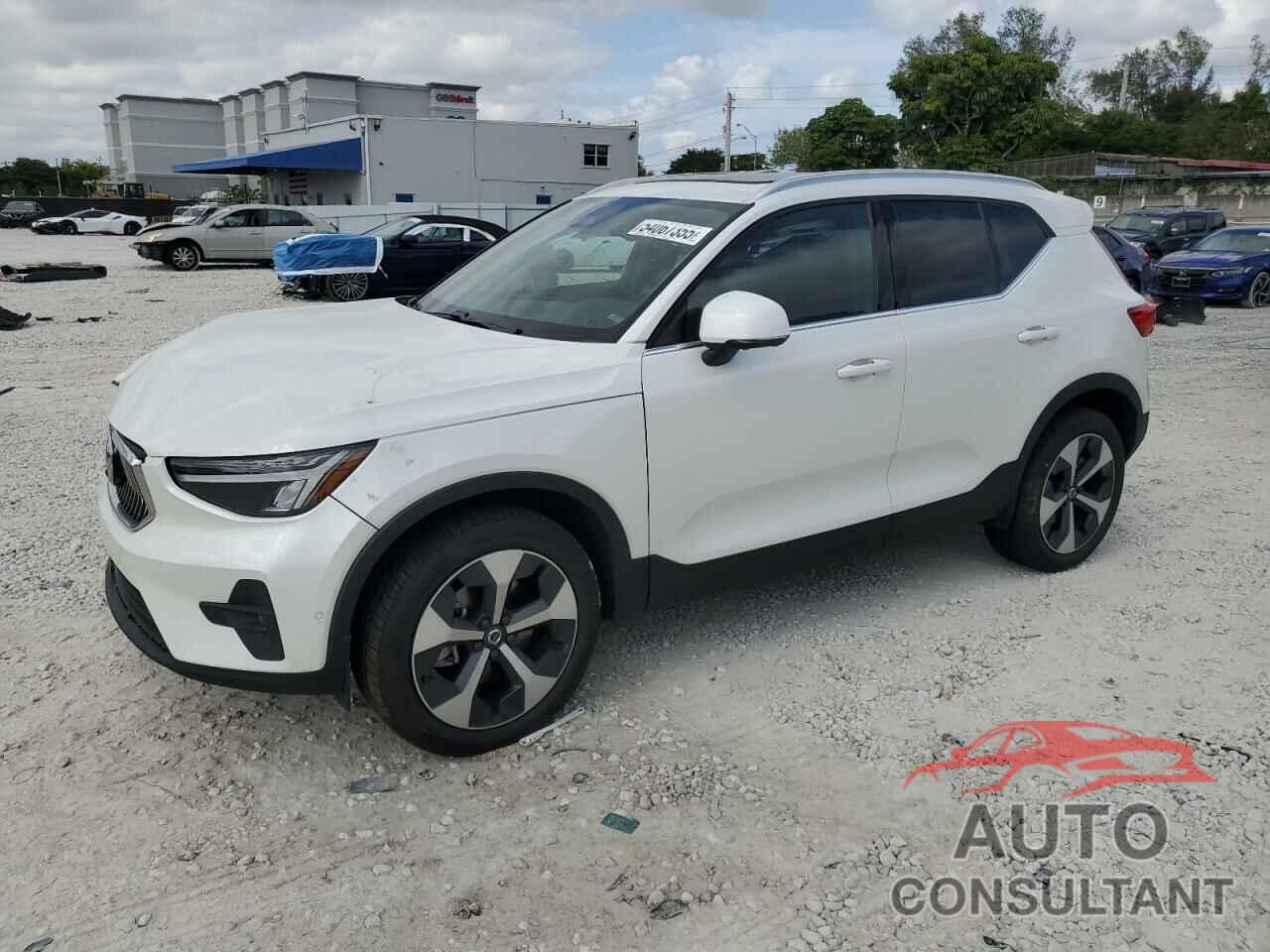 VOLVO XC40 PLUS 2024 - YV4L12UE7R2283166