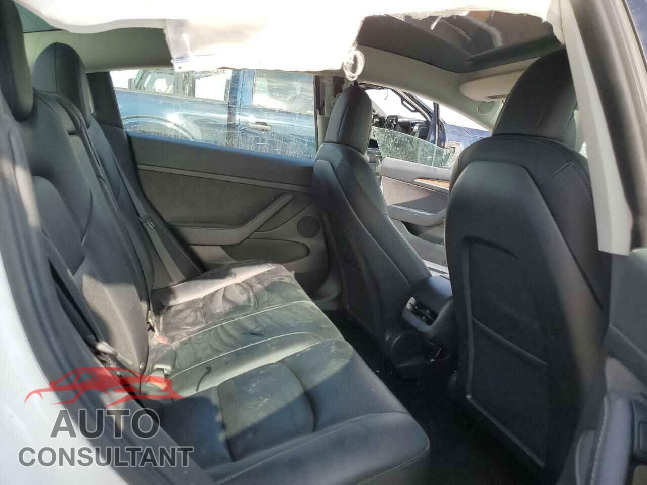 TESLA MODEL 3 2022 - 5YJ3E1EA5NF285938