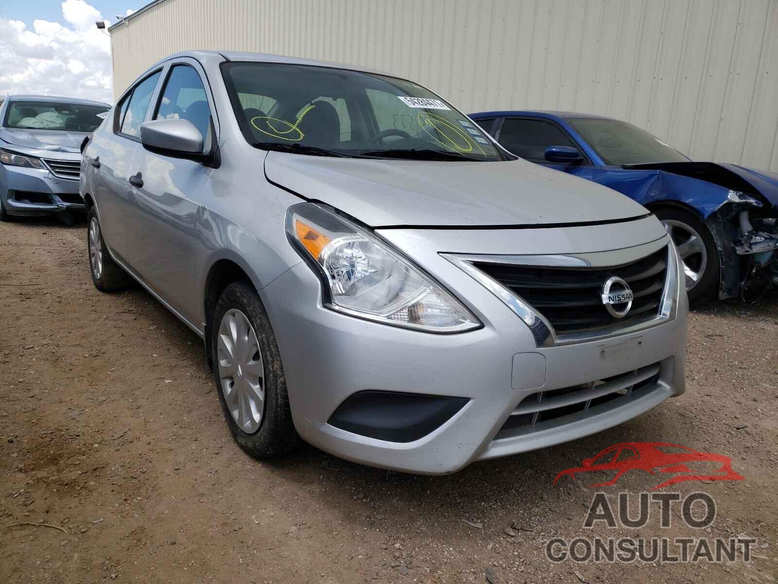 NISSAN VERSA 2017 - 3N1CN7APXHL824611