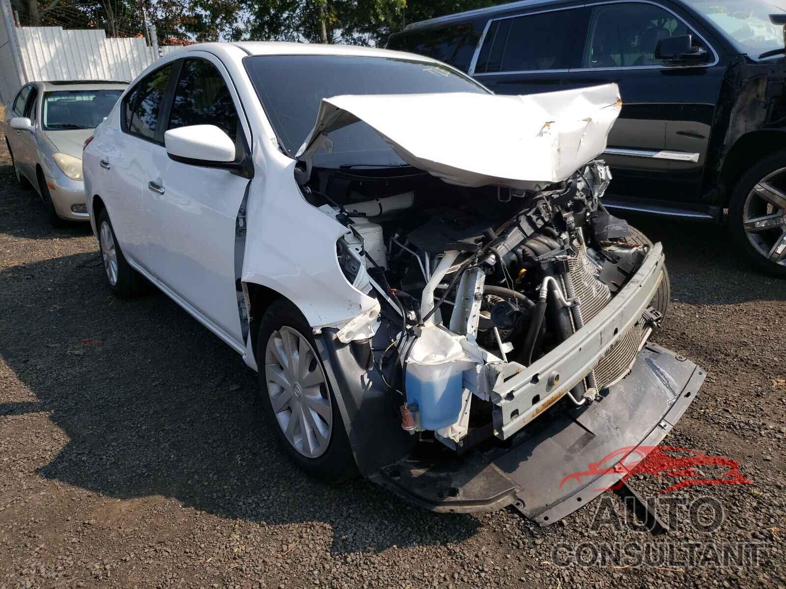 NISSAN VERSA 2019 - 3N1CN7AP9KL865271