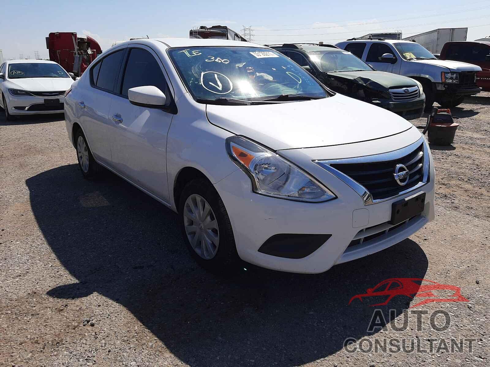 NISSAN VERSA 2018 - 3N1CN7AP7JL885193