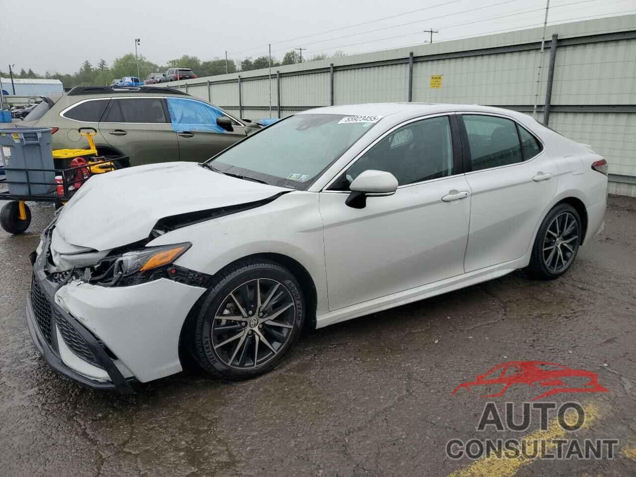 TOYOTA CAMRY 2023 - 4T1G11AK5PU139847