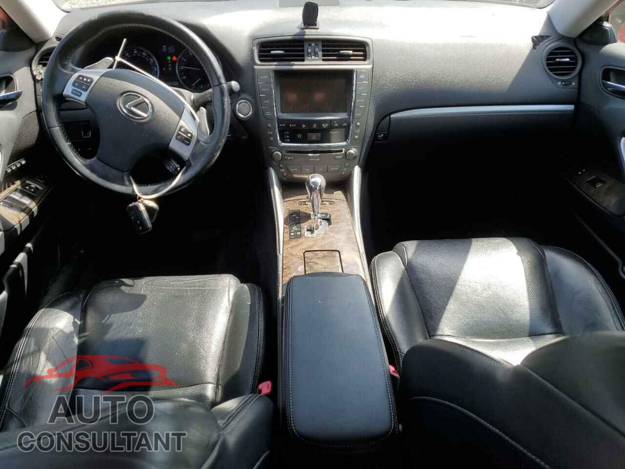 LEXUS IS 2011 - JTHCF5C26B5047513