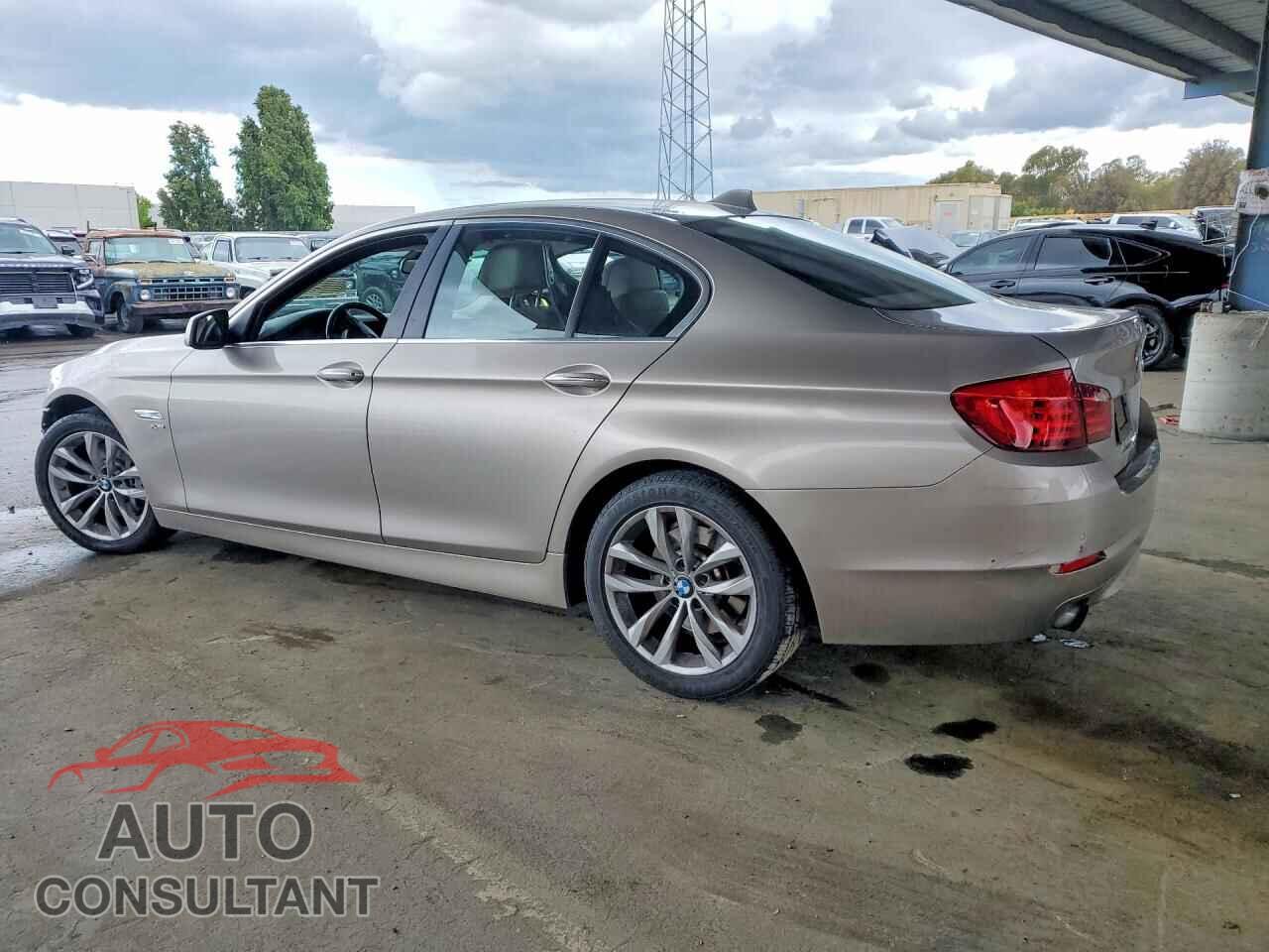 BMW 5 SERIES 2011 - WBAFU7C55BC878357