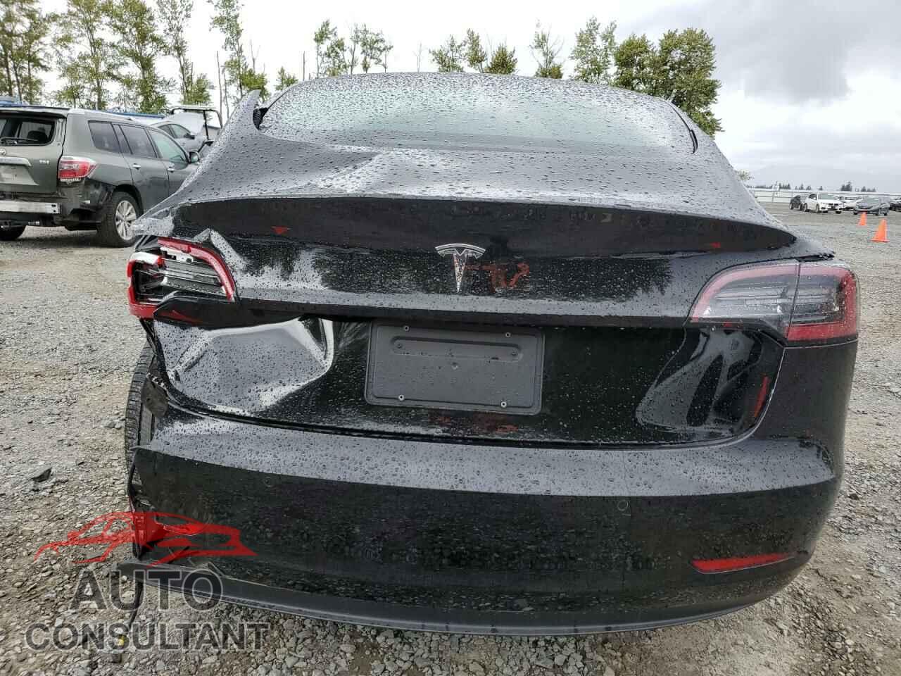 TESLA MODEL 3 2021 - 5YJ3E1EA5MF029703