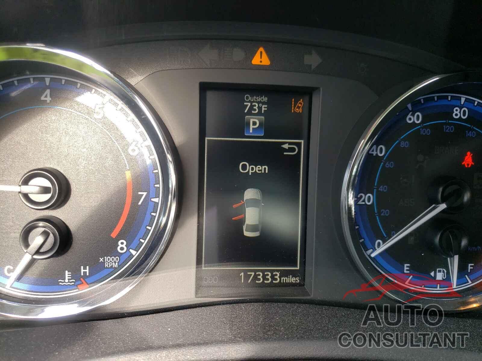 TOYOTA COROLLA 2018 - 2T1BURHE9JC008817