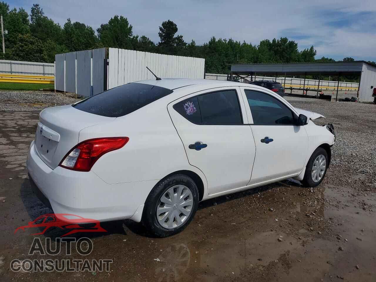 NISSAN VERSA 2017 - 3N1CN7AP7HL826865