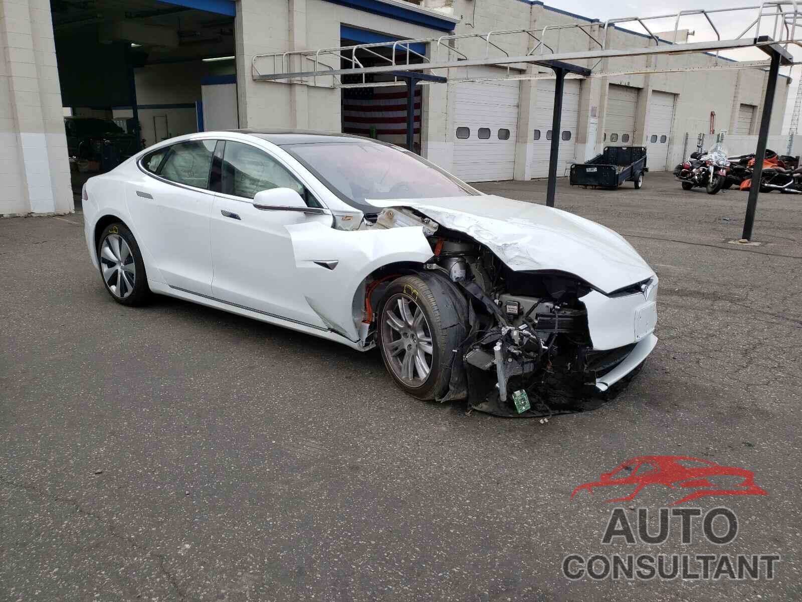 TESLA MODEL S 2020 - 5YJSA1E26LF385415