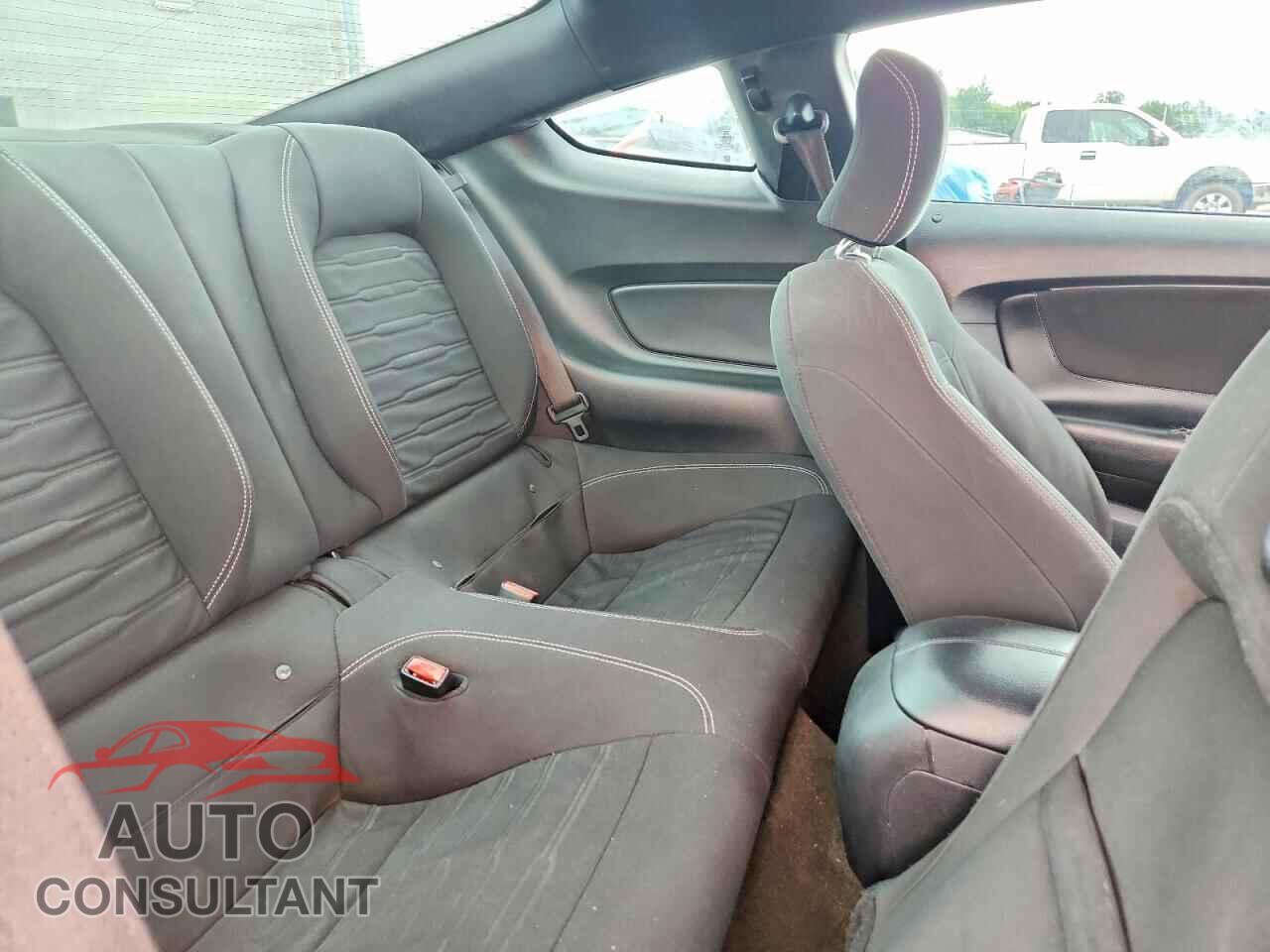 FORD MUSTANG 2015 - 1FA6P8TH4F5407925